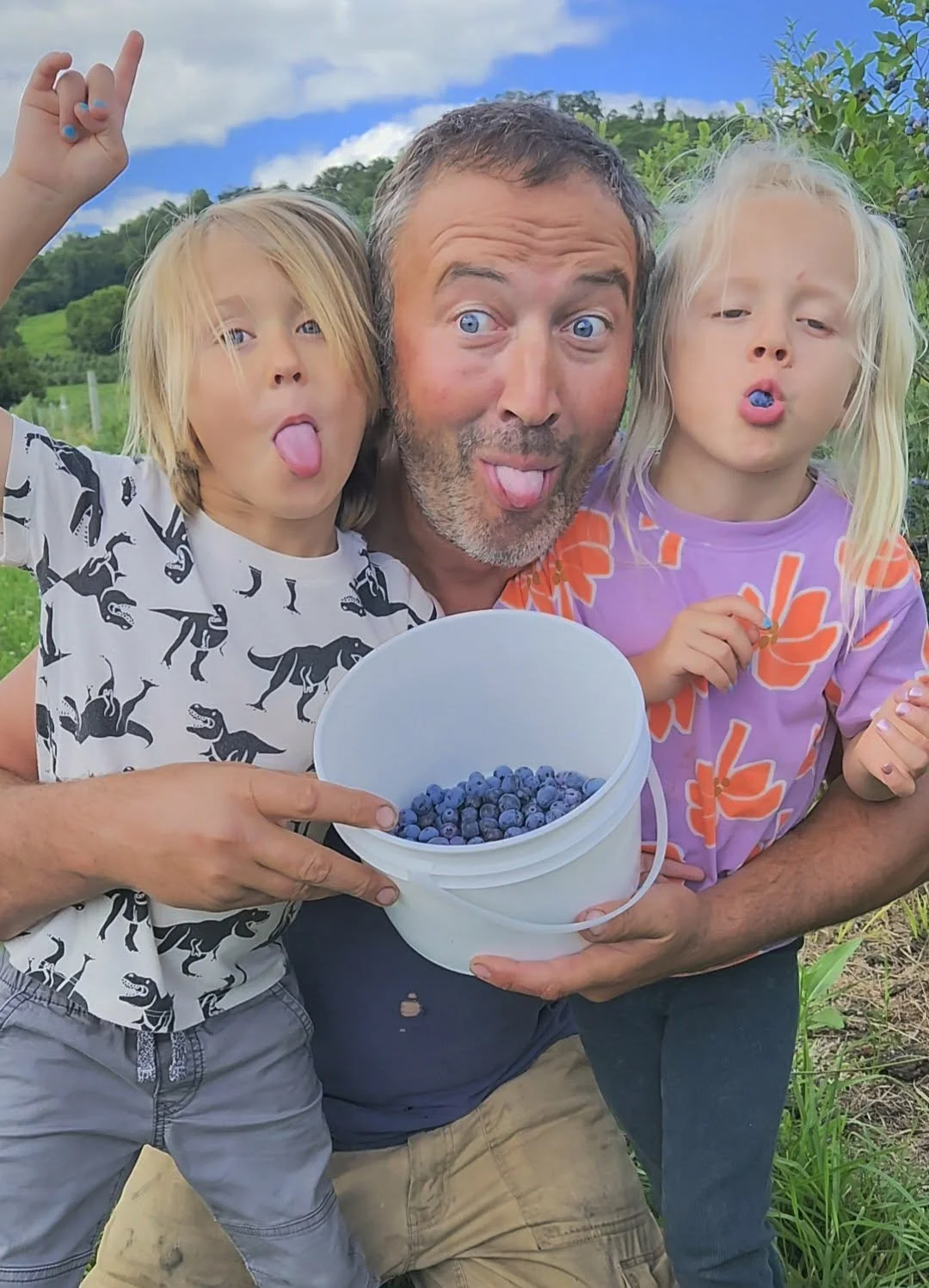 Blueberry Bonanza: Trivia and Chug N' Good Eats