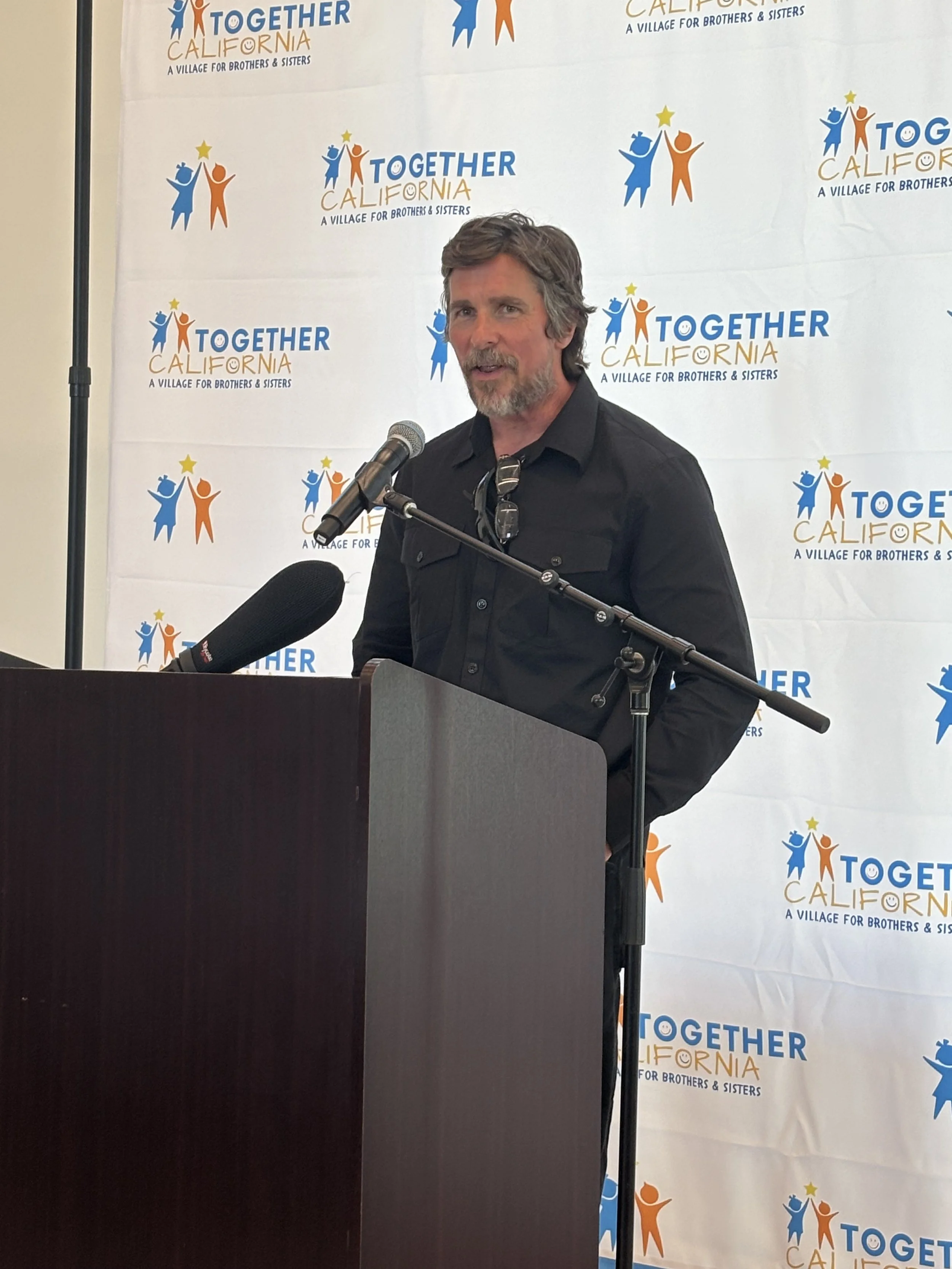 Eröffnung von „Together California“ – Ein Dorf für Brüder und Schwestern