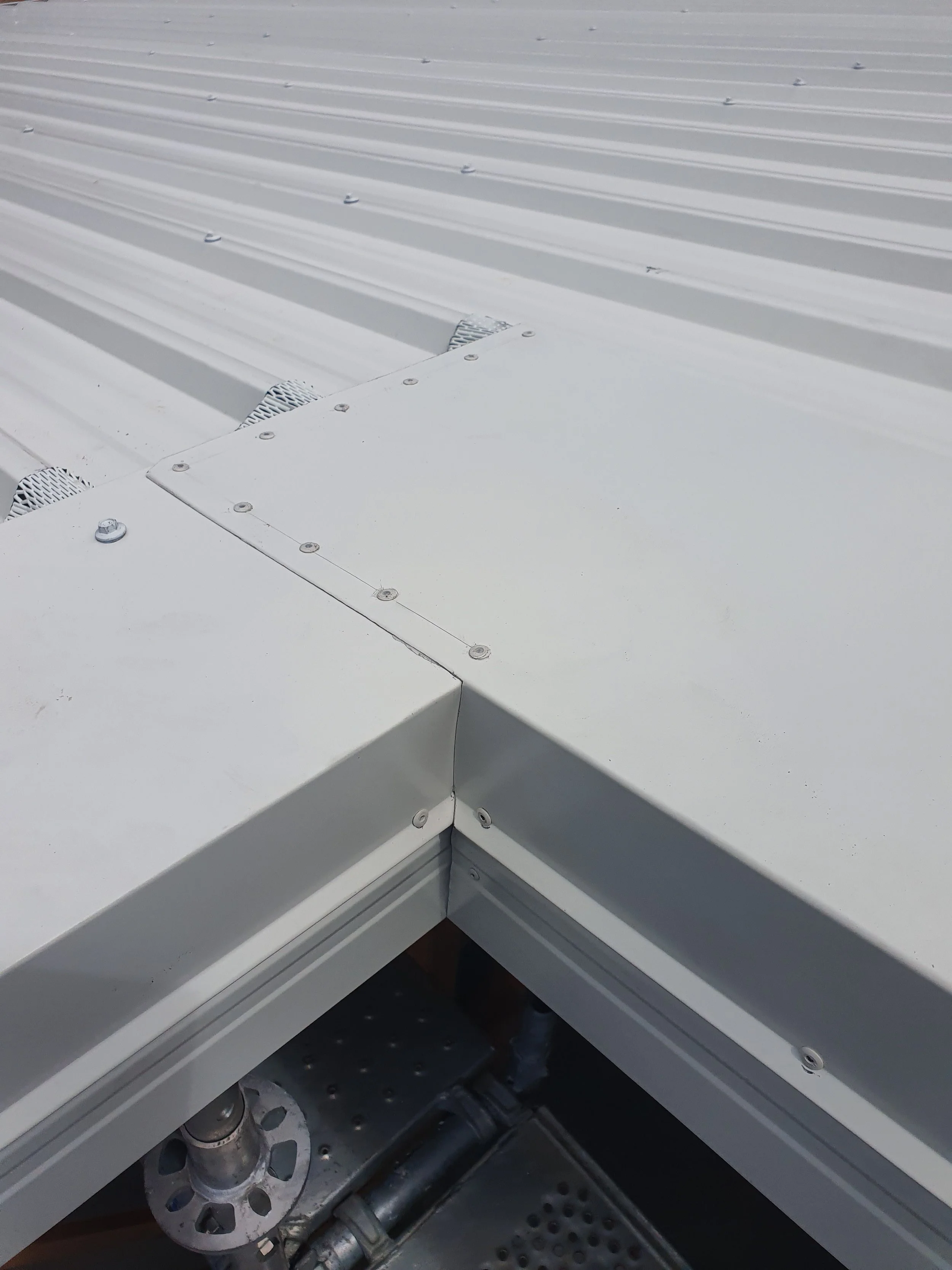 Internal corner detail on mono roof.