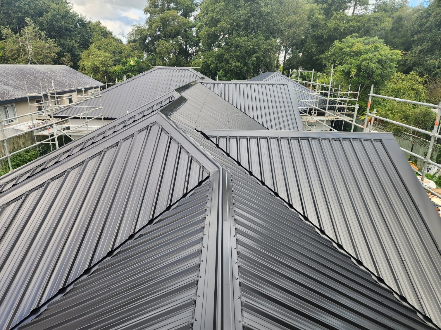 riggall roofing long run reroofing, new roof, wall cladding waikato