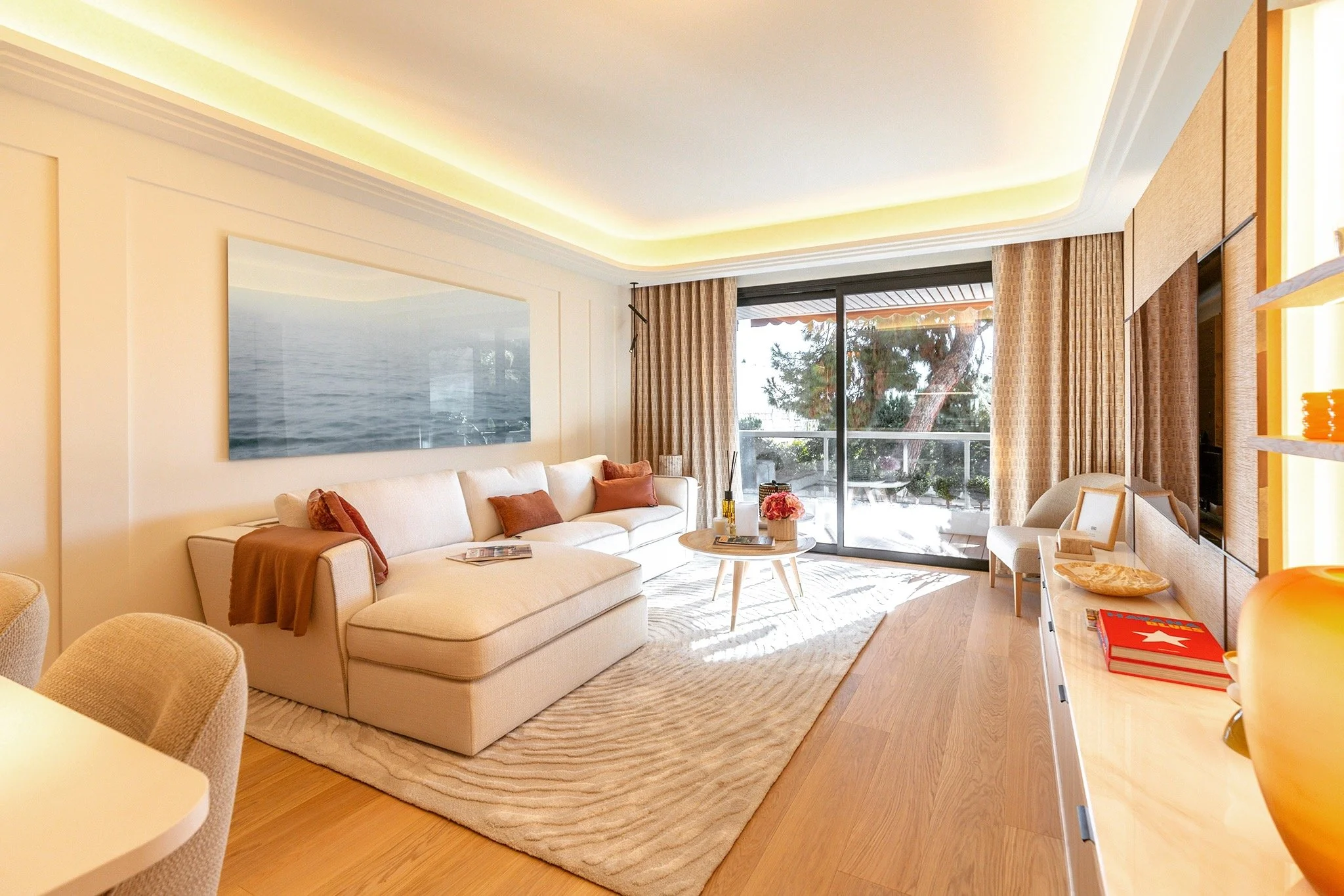🇲🇨 Trending Partner Article: Les Floralies Monaco - Luxurious Turnkey Two Bedroom Apartment in Carre d&rsquo;Or

Read more online at our digital magazine: 
https://www.clubvivanova.com/news-highlights/les-floralies-monaco-luxurious-turnkey-two-bedr