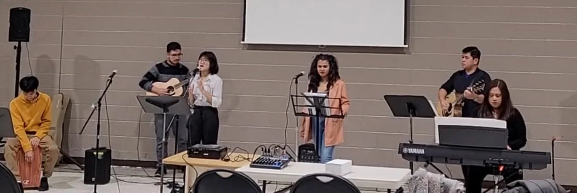 worship2.jpg