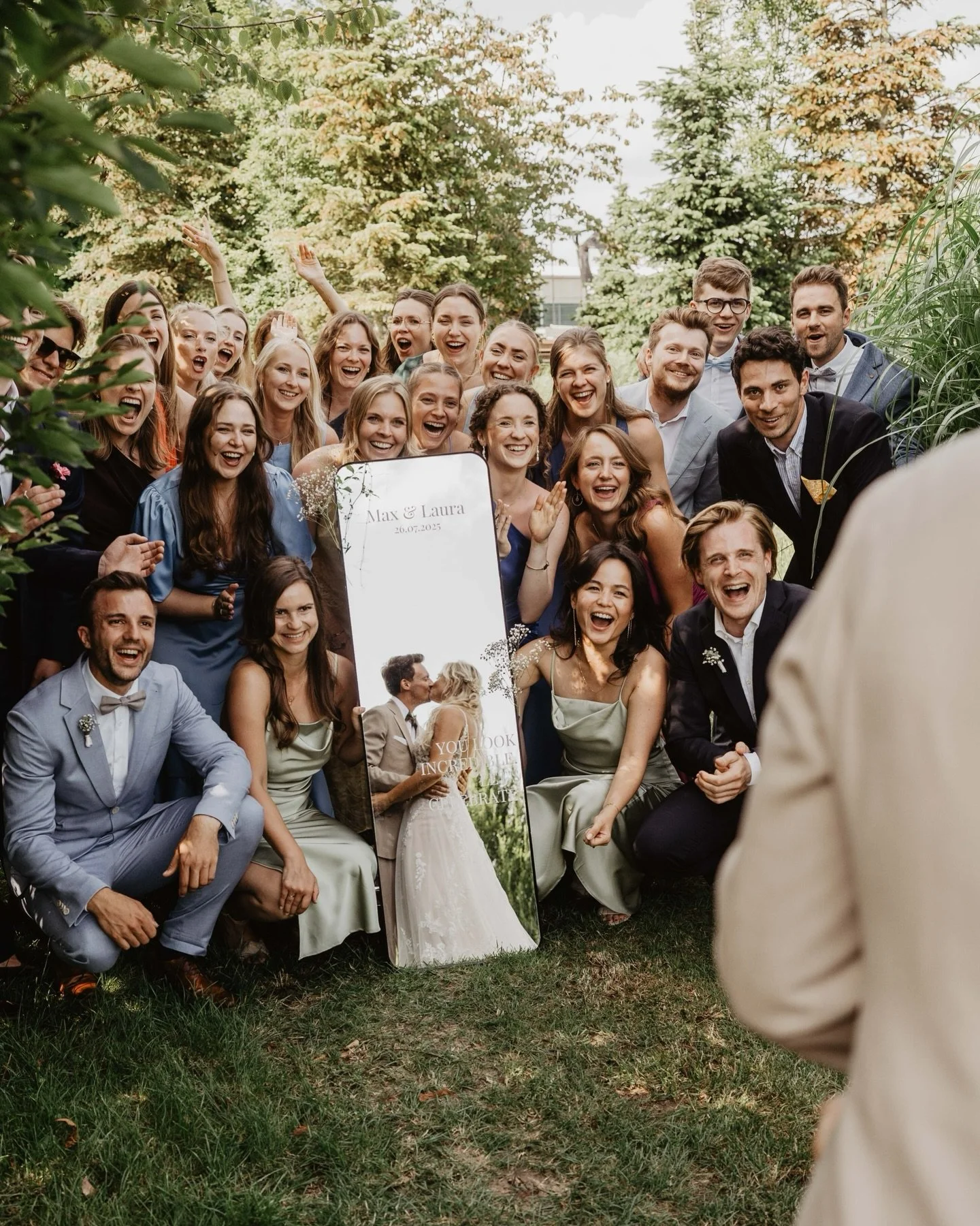 TROPICAL VIBES - LAURA&amp;MAX

It&rsquo;s all about the guests! 
Das war wirklich eine unvergessliche Sommerhochzeit inmitten von Palmen in der N&auml;he von Frankfurt ❤️ Neben den tropical Vibes des Glashauses @decher_events haben @official_canoodl