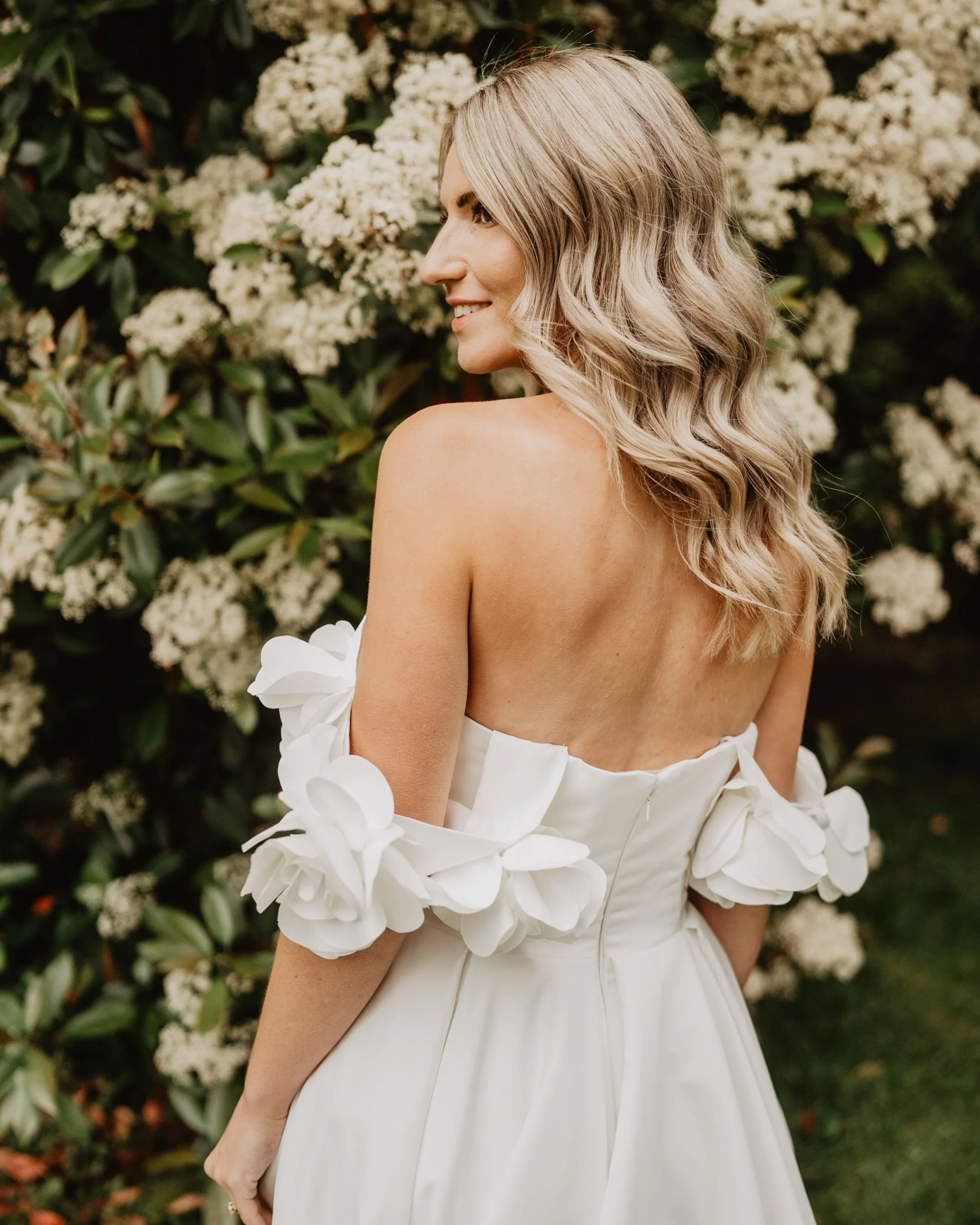 So this is Love ❤️ 

Haare: @hairlove_jessica 
Brautkleid: @ariamobridal @weddinglounge_brautmoden 
Brautpaar: @kbaumstarkk felix.fnstr

#bridetobe #hochzeitsfotografinwiesbaden #hochzeitsfotografinmainz #braut2027 #weddinginspiration