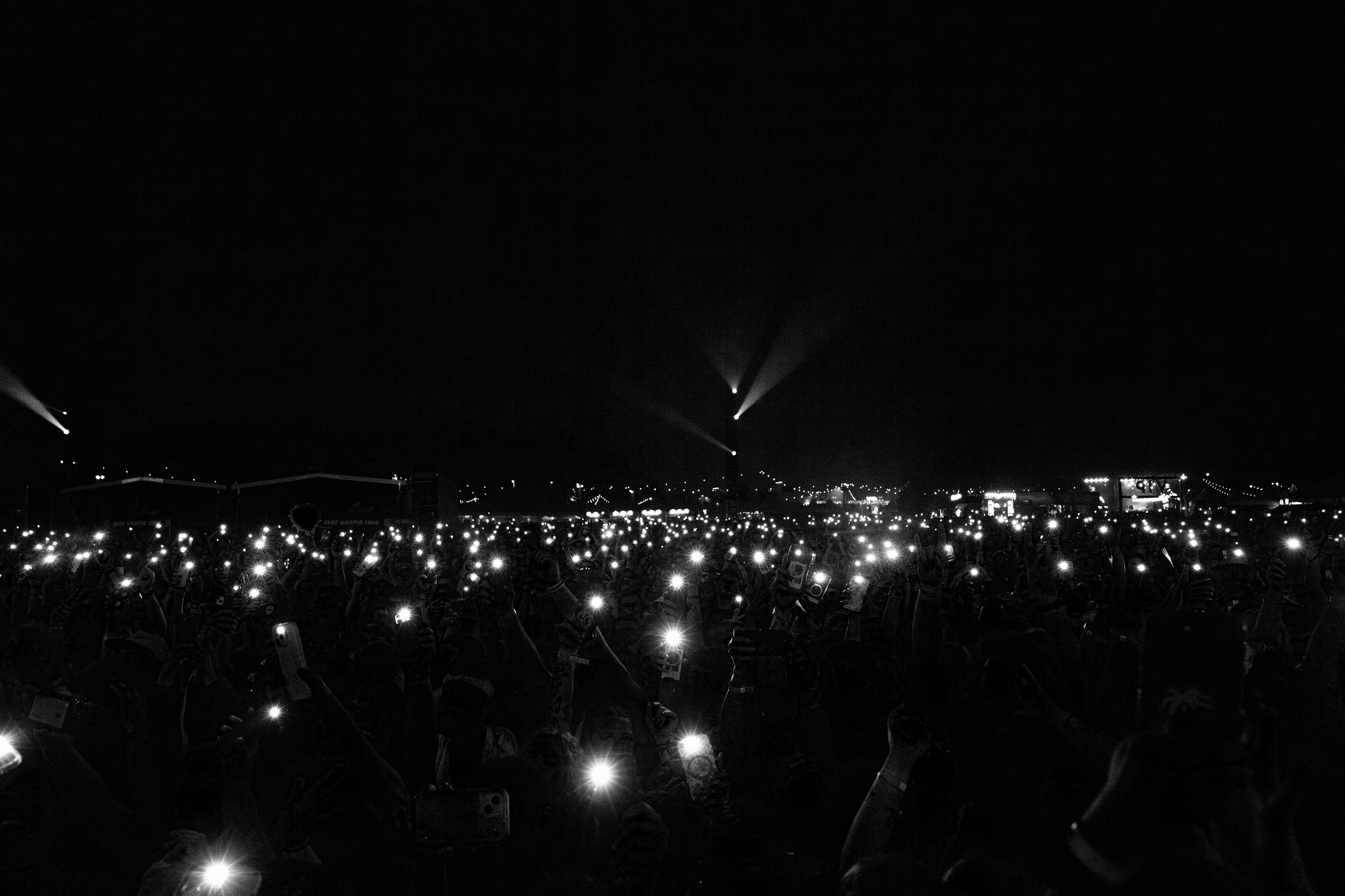 DSC01404_bw.png