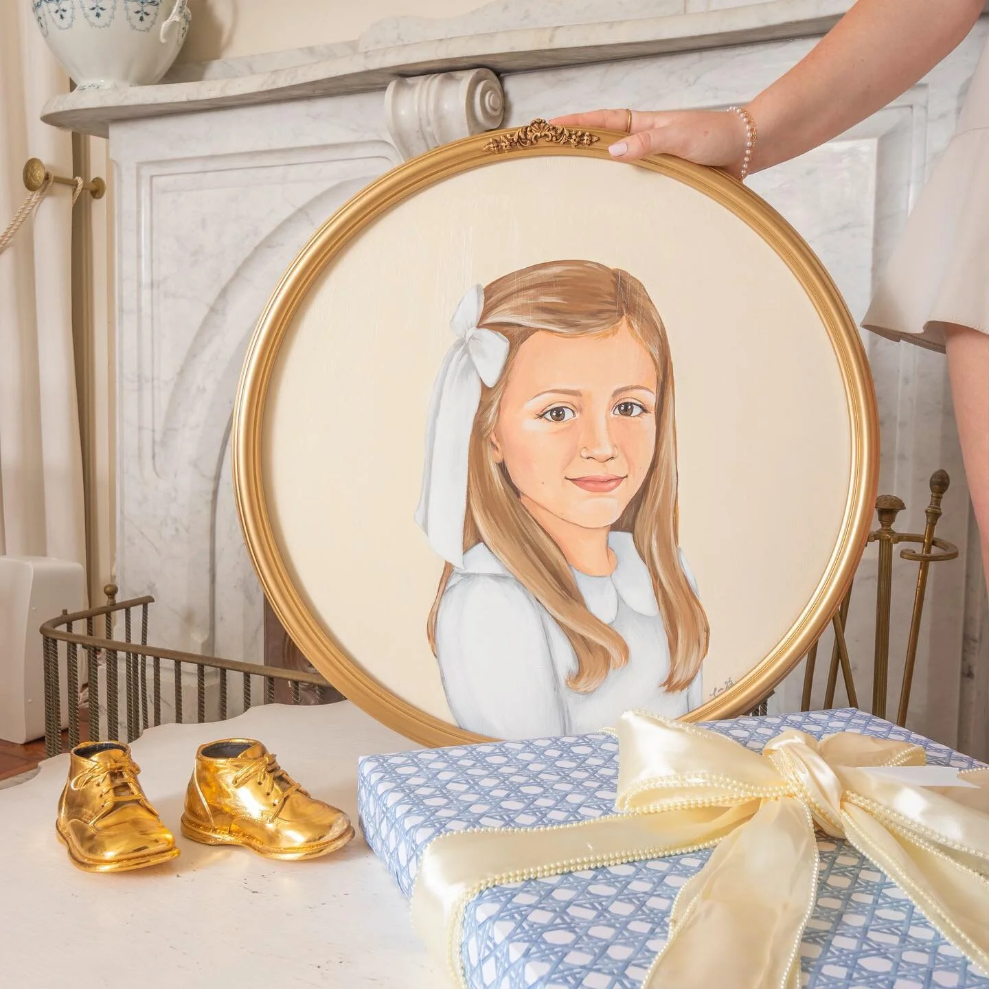 Let mom pick her own perfect gift by getting her a custom portrait package of her favorite little one. 💛

When you purchase online, mom will get to plan everything about her perfect portrait so you know she will love it forever. 

Click to the see t