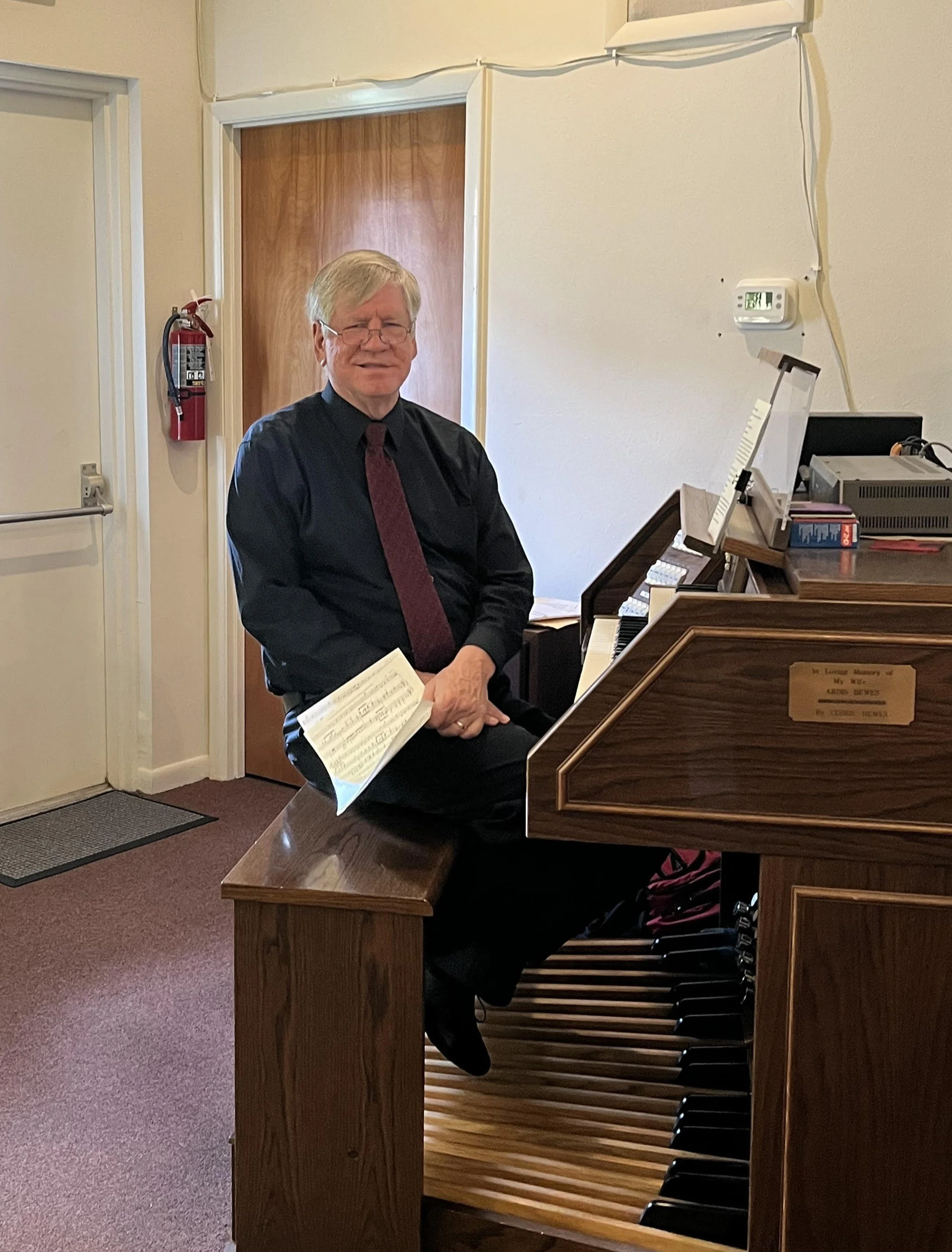 Organist.jpg