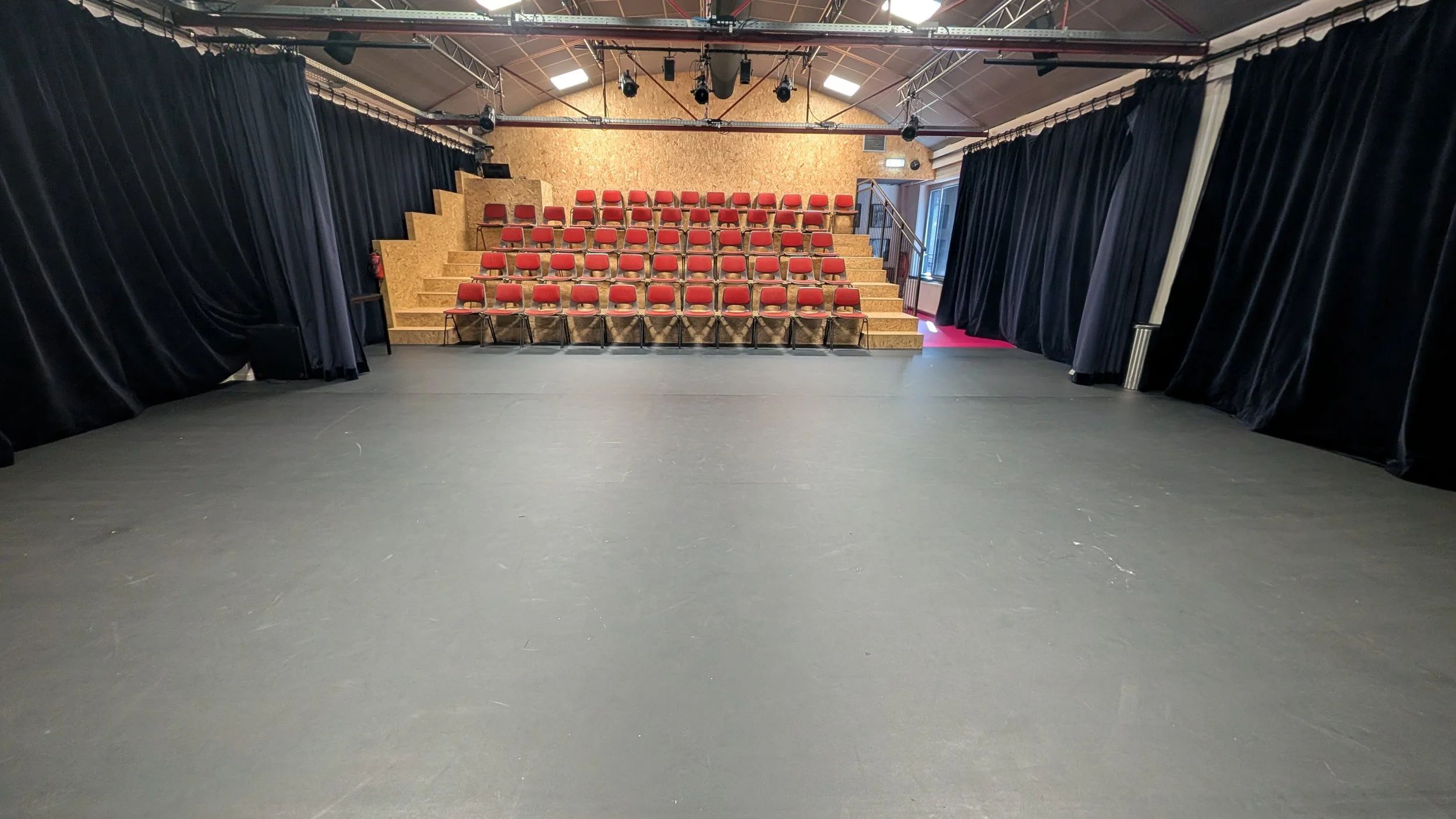 Theaterzaal De Ruimte_20260319_125928109.MP.jpg