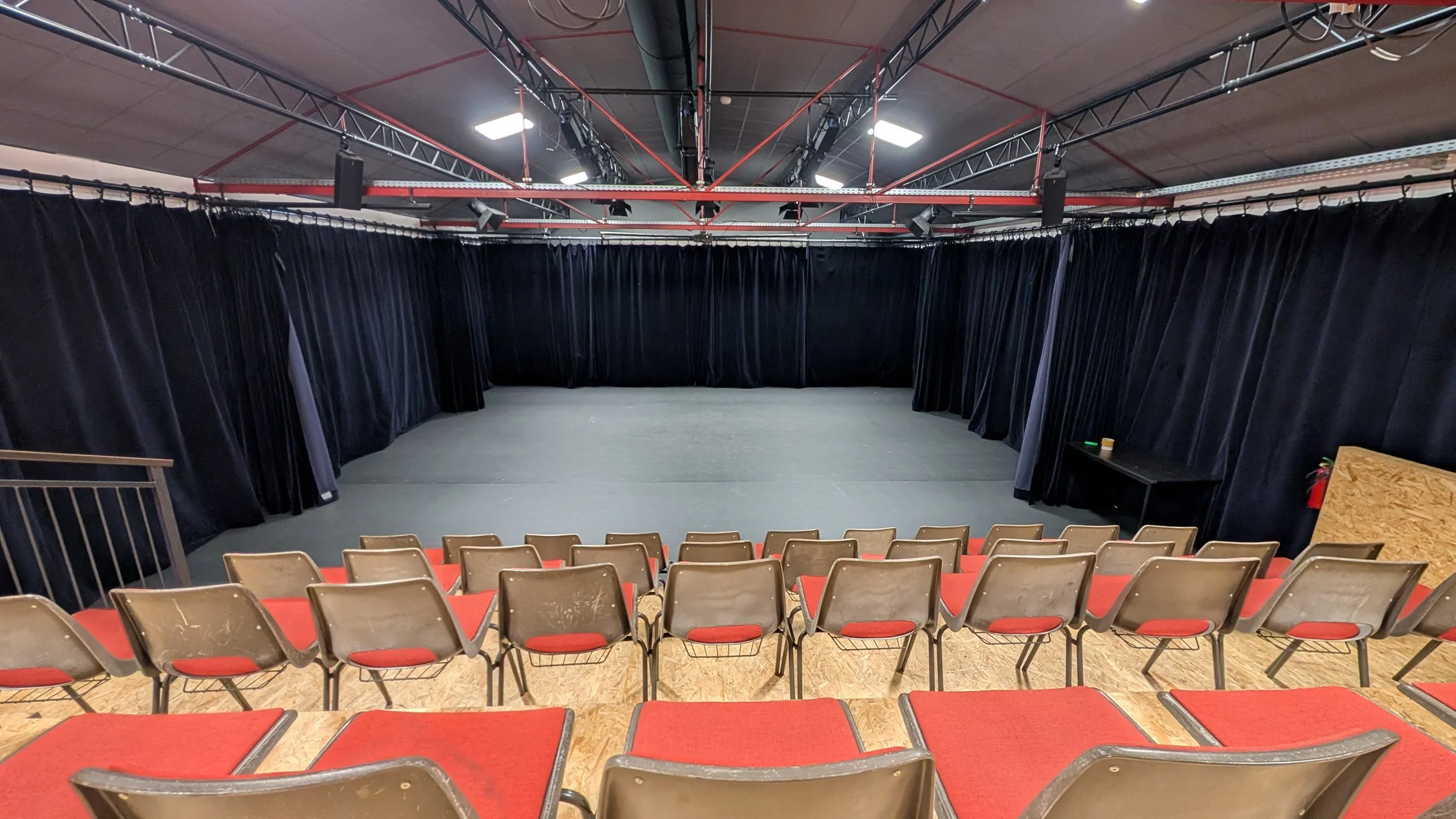 Theaterzaal De Ruimte_20260319_130214004.jpg