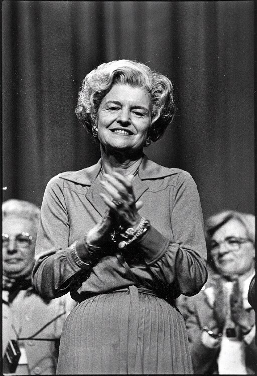 IWY Commissioner First Lady Betty Ford applauding the keynote address by Congresswoman Barbara Jordan