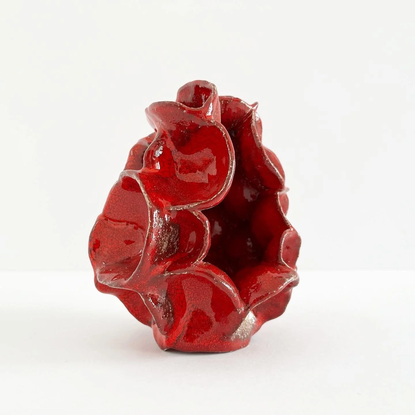 Estudio de cerámica durante residencia en Suro