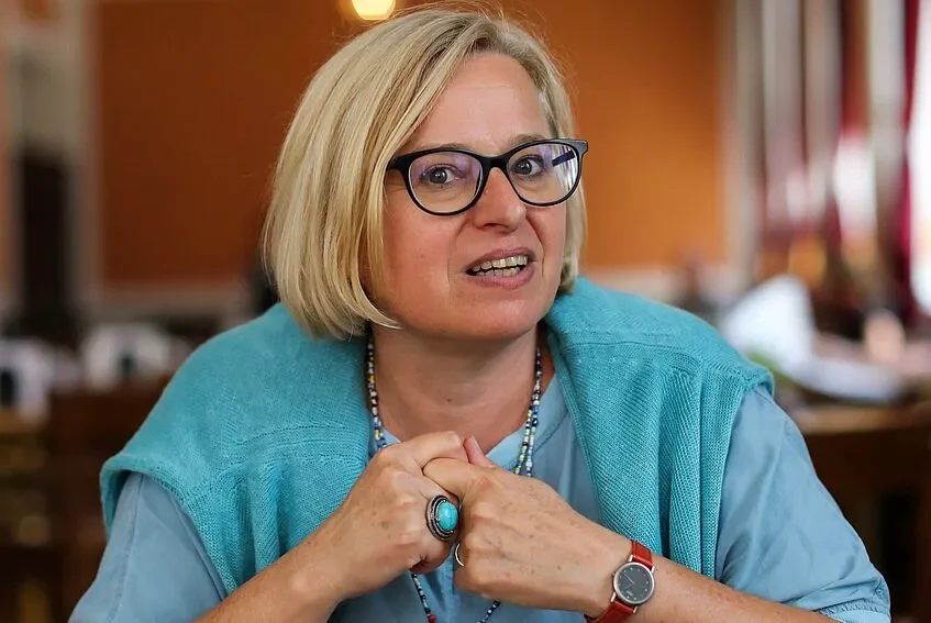 Episode 16 - Annemarie Steidl