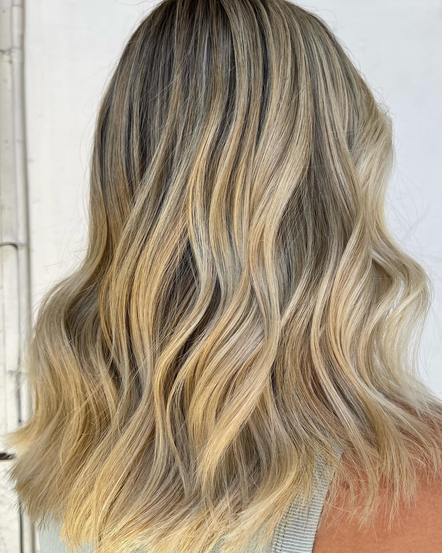 I mean how could you not be obsessed with this colour!? 

Book via the link in my bio
🩵

#HairByRav #HairStylist #HairTrends #HairGoals
#BlondeGoals #BlondeHair #BlondeInspo #HairInspo #SydneyHairstylist #NorthCurlCurl