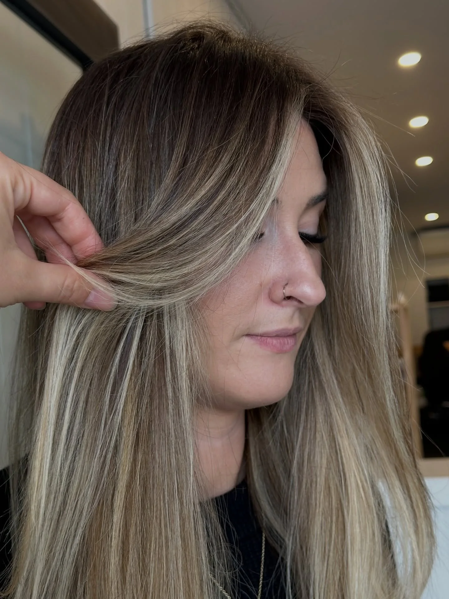 Can we appreciate this stunning Bridal colour though! Was lucky enough to see this stunner &amp; her mane walk down the aisle earlier this year 💍🤍✨

Did so much hair this year but only took literally 10 photos&hellip; New Year&rsquo;s resolution? ?