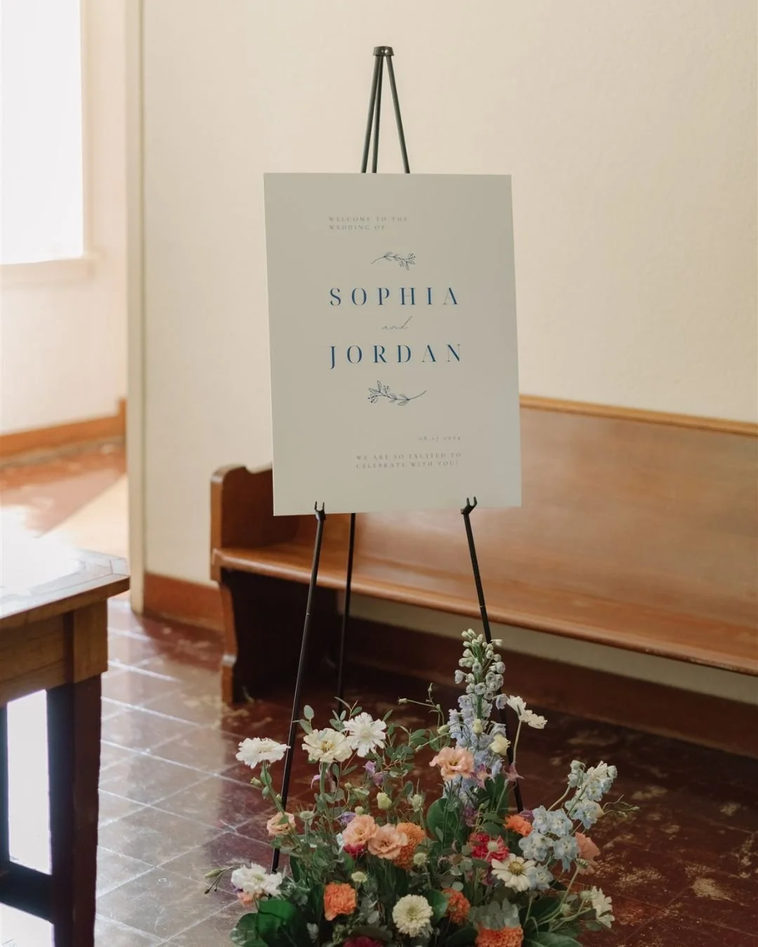 There's no greater feeling than being surrounded by your loved ones ready to support and celebrate you on your wedding day.

That's exactly what I capture, because you can't see your mom's smile as she witnesses your vows, or your best friend's tears