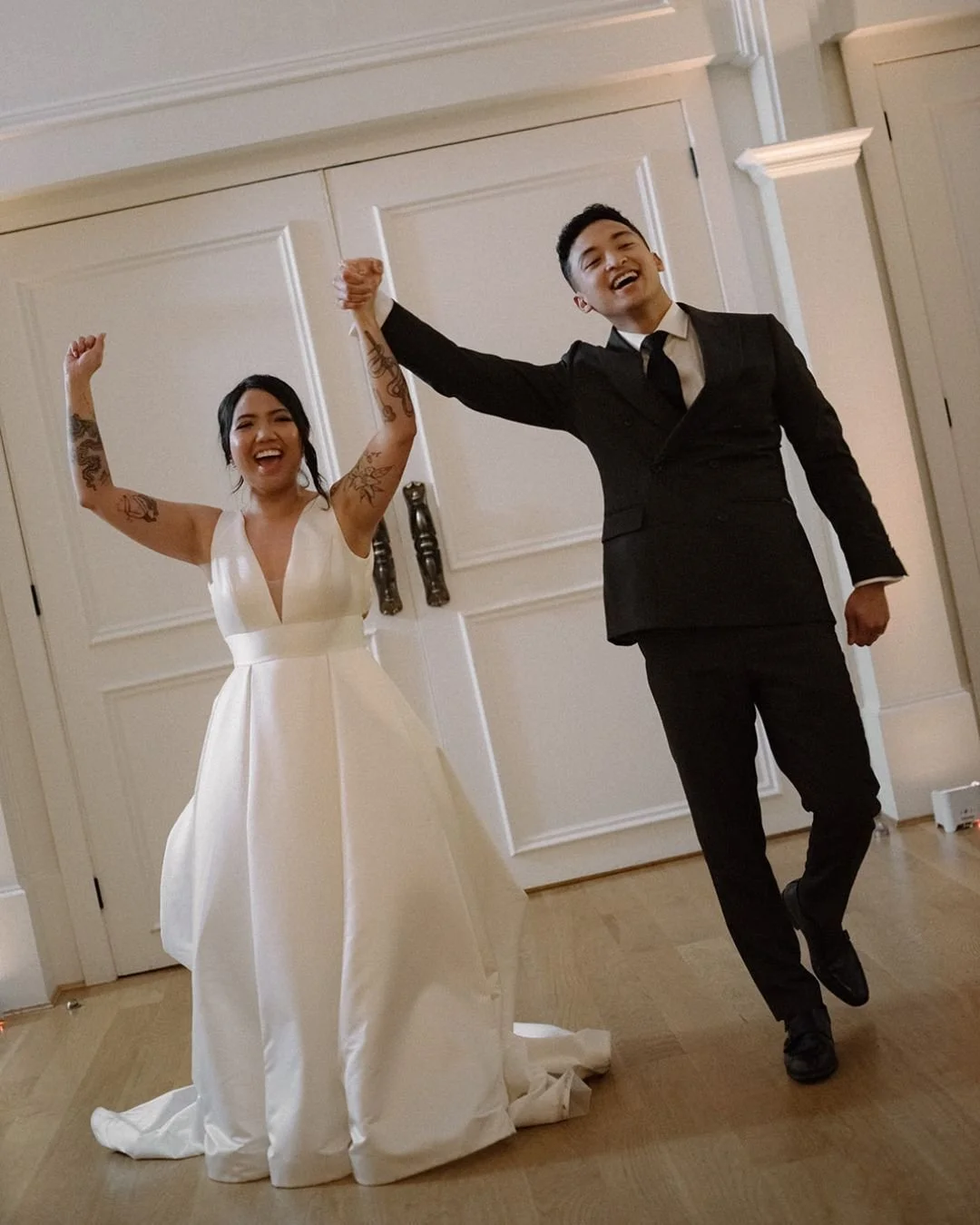 From the first dance to the dance floor! I love a good dance party 💃🏻

Venue: @stanleyparkpav
Hair and Makeup: @stylebyalisonsun
DJ: @deejayjuice