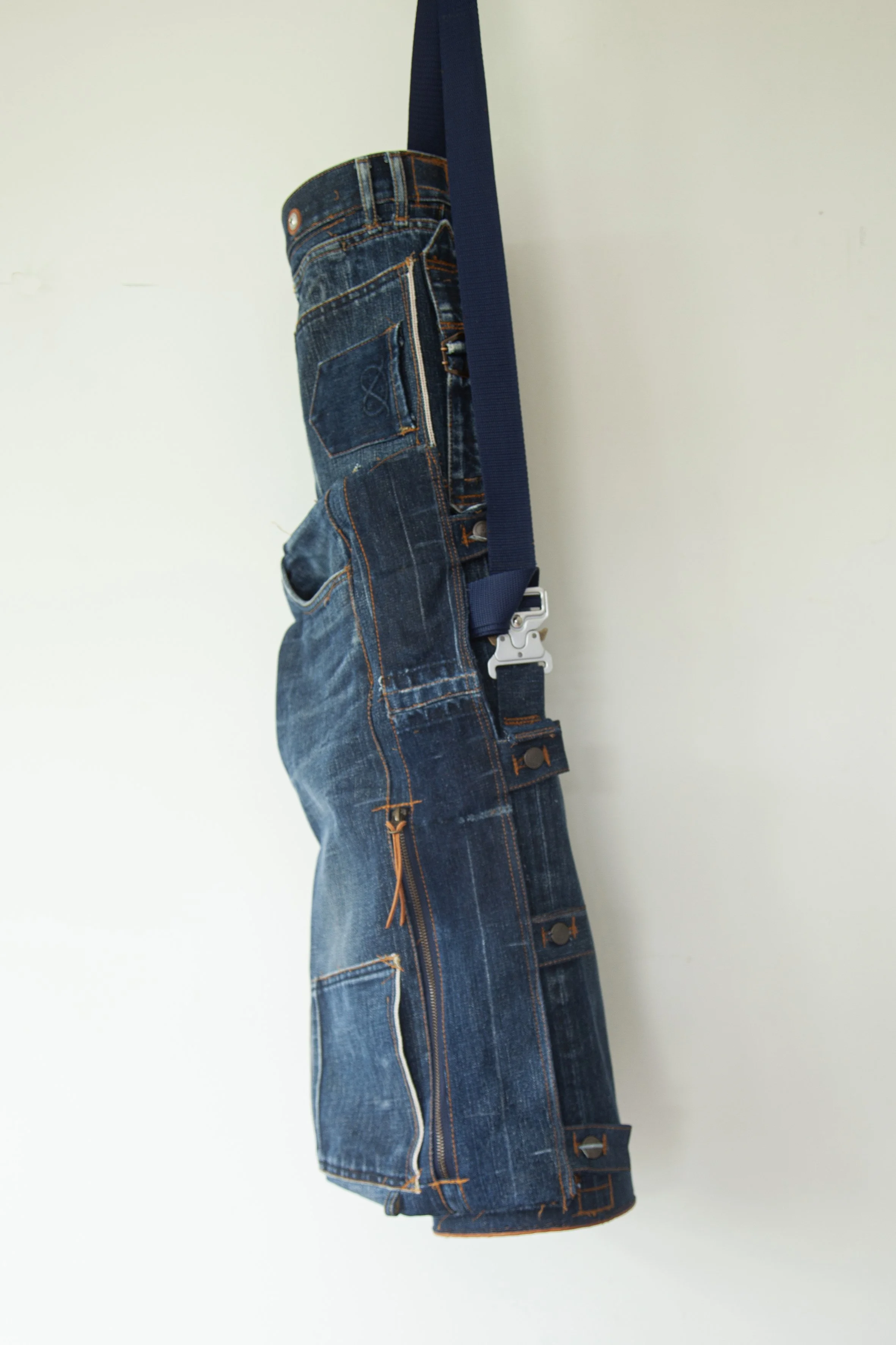 Buckleback_Jeans5.jpg