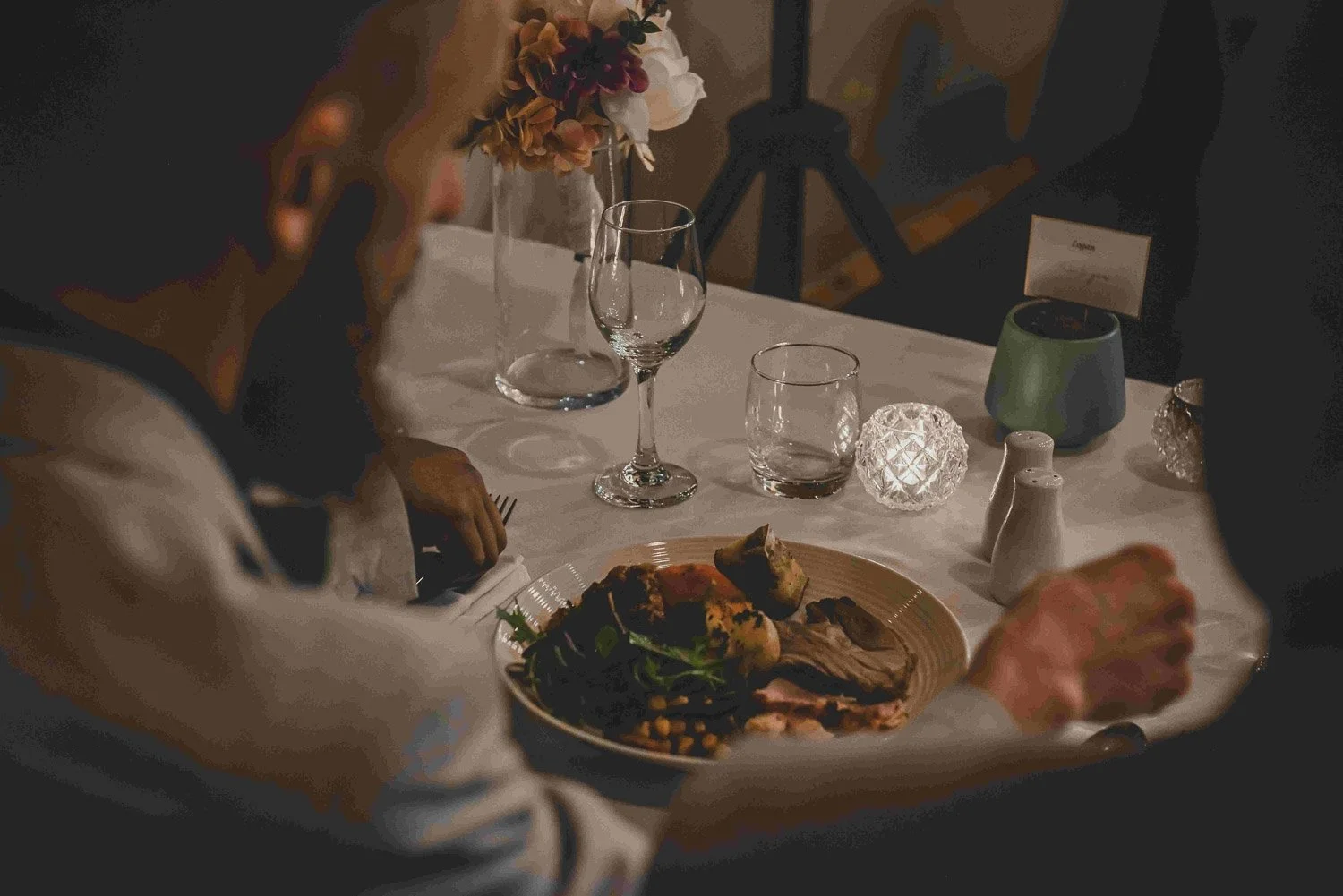 Guest enjoying his meal at Makoura Lodge wedding venue