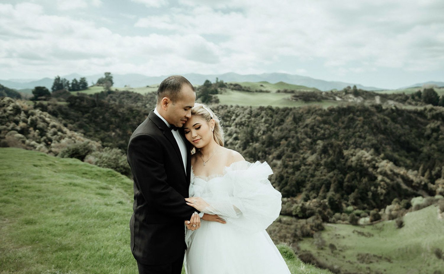 Wedding couple celebrating love at Makoura Lodge