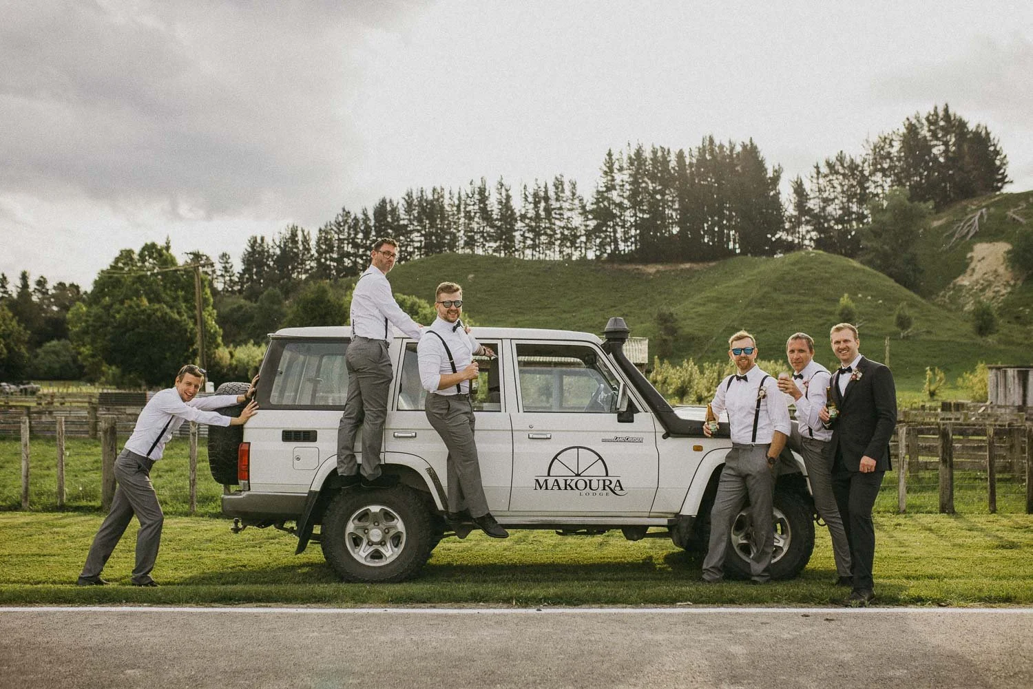 bridal-party-photos-4x4-makoura-lodge.jpg