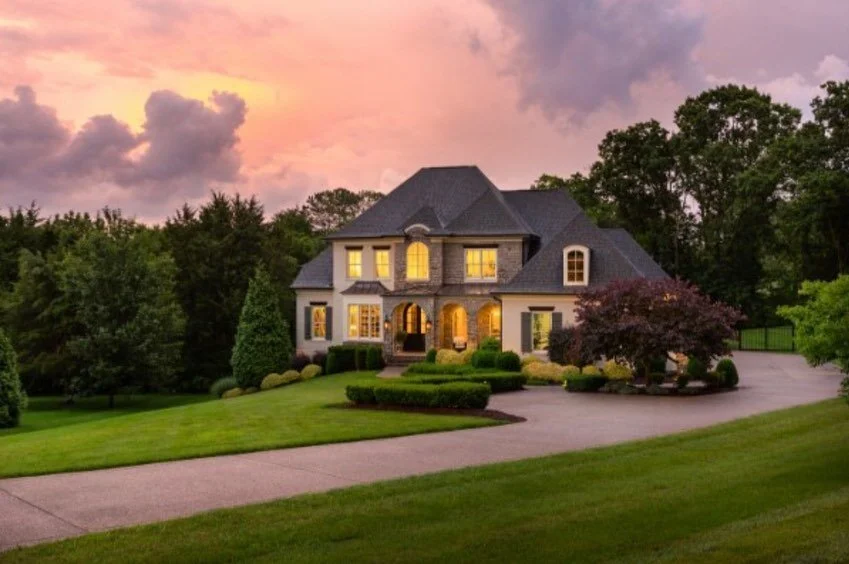Open House
Sunday 2-4

5 bed 5.5 bath 6315 sqft

2209 Cumberwell Close
Brentwood, TN 37064