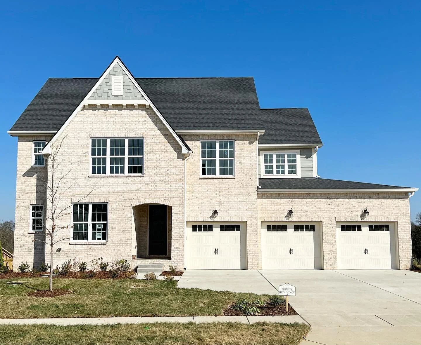 Another off-market home under contract! This makes Hackett Homes 100% on listed properties and brings our average days on the market to 2!

This 5 bedroom home has over 2,000sqft of unfinished basement, which allows this new owner the opportunity to 