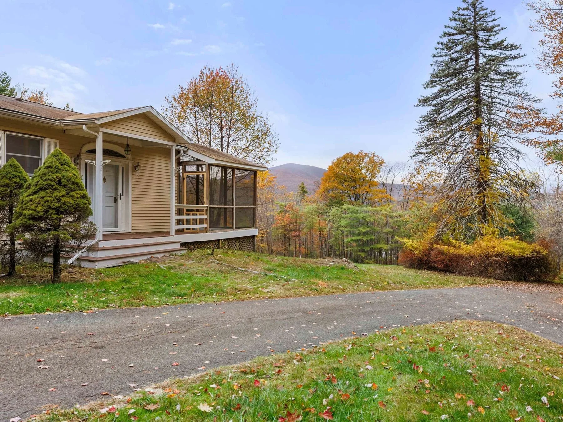 4723 State Route 213 Olivebridge, NY 12461