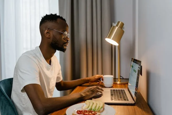 Exploring the Salary Range in the Tech Industry: Unveiling the Lucrative Rewards