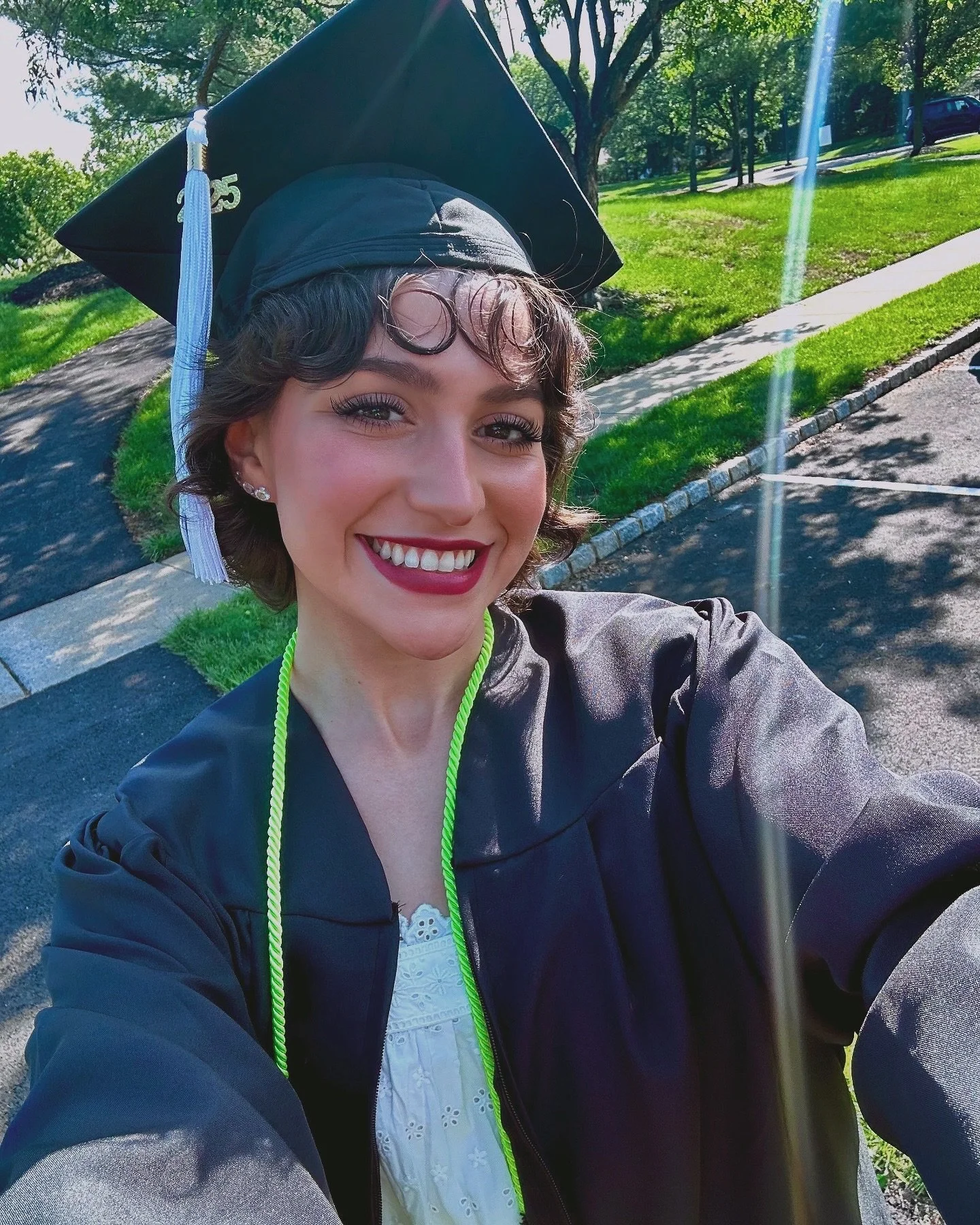 selfies from a girl (who&rsquo;s seen it all) 🤳👩&zwj;🎓🥸