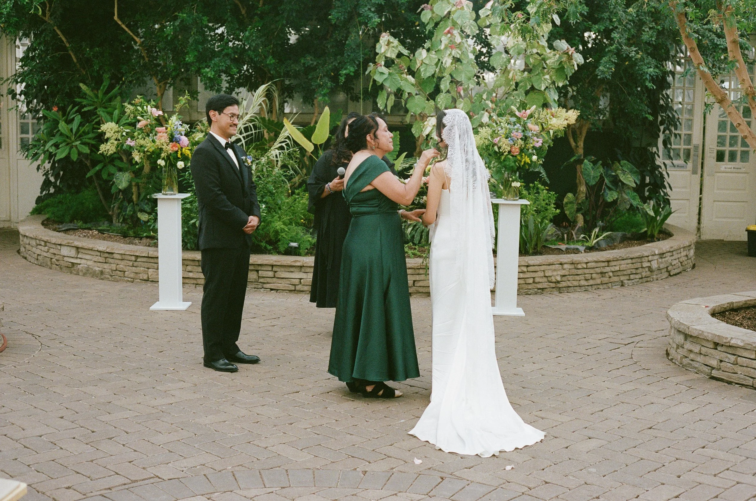 Eileen&Miguel_Film-59.jpg