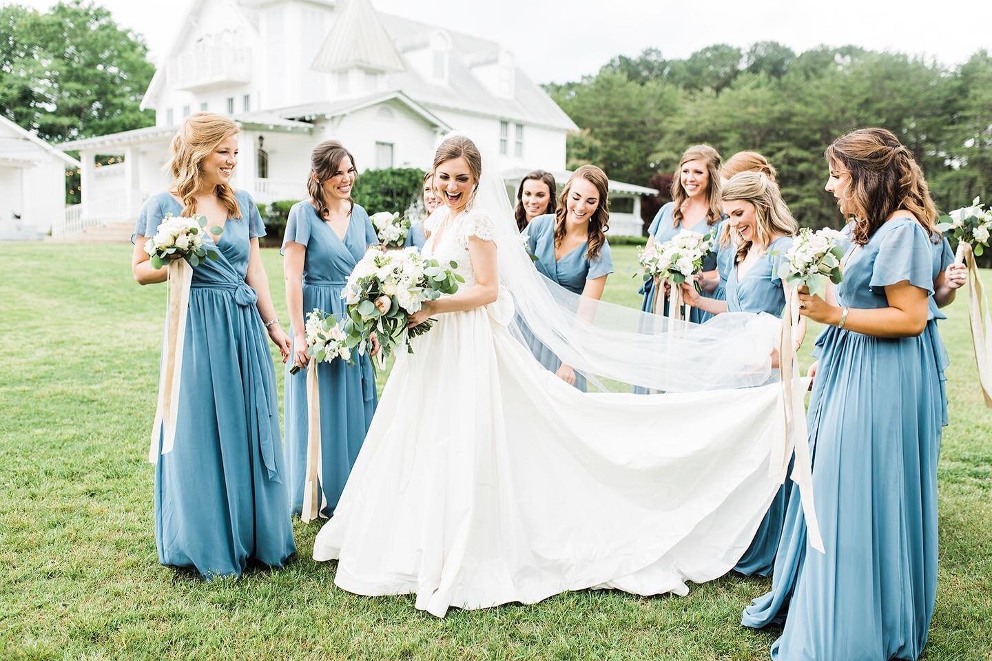 No matter how big or small your wedding party may be, surround yourself with good people who love you! #sonnethousewedding #bridesmaidsdresses #summerwedding