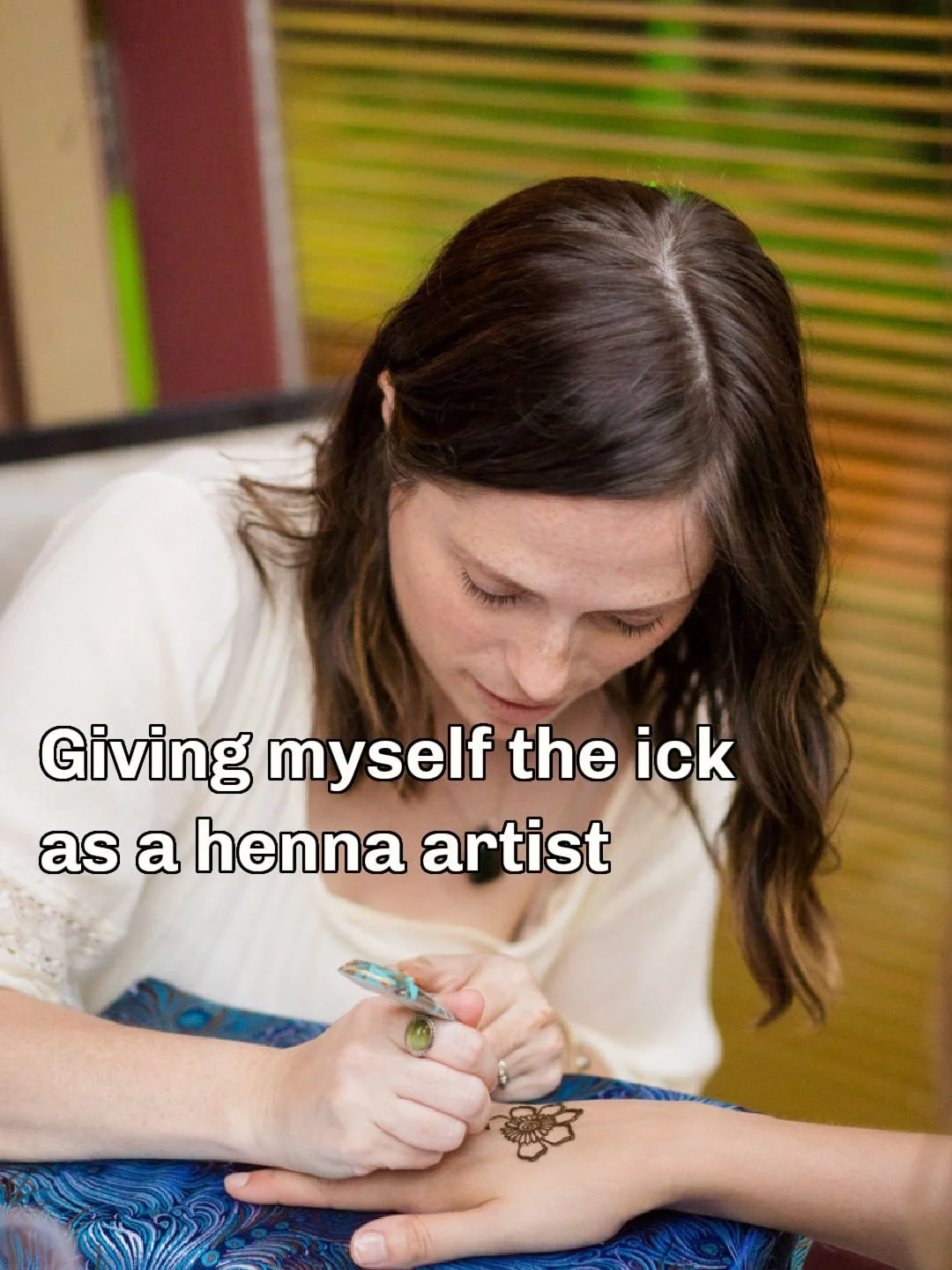 I can’t stop π
 Any henna artists relate to these? I cringe inside every time but I just keep doing it. Maybe that’s just what happens when you’ve been doing henna for 15 years? π 
PS That’s @kenzi_henna leg in the 5th pic, a