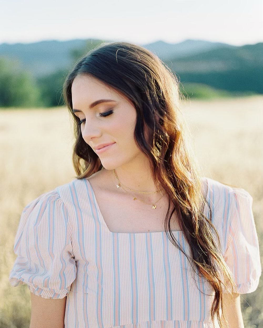 Brooke 😍 loved this soft glam with individual lashes for her pregnancy announcement. 

Makeup by me 
📸: @aloralani 
&mdash;&mdash;&mdash;
Have an event coming up? To book please email me cynnnbeauty@gmail.com
.
.
.
.
.
.
.
.
#temeculamakeupartist#t