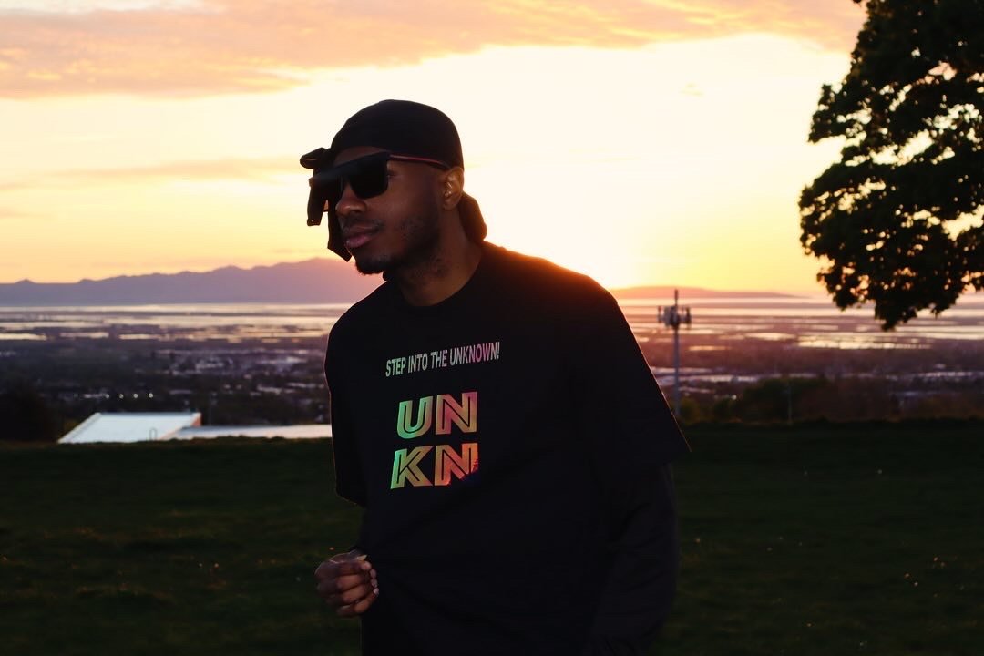 Step into the UNKN - Black