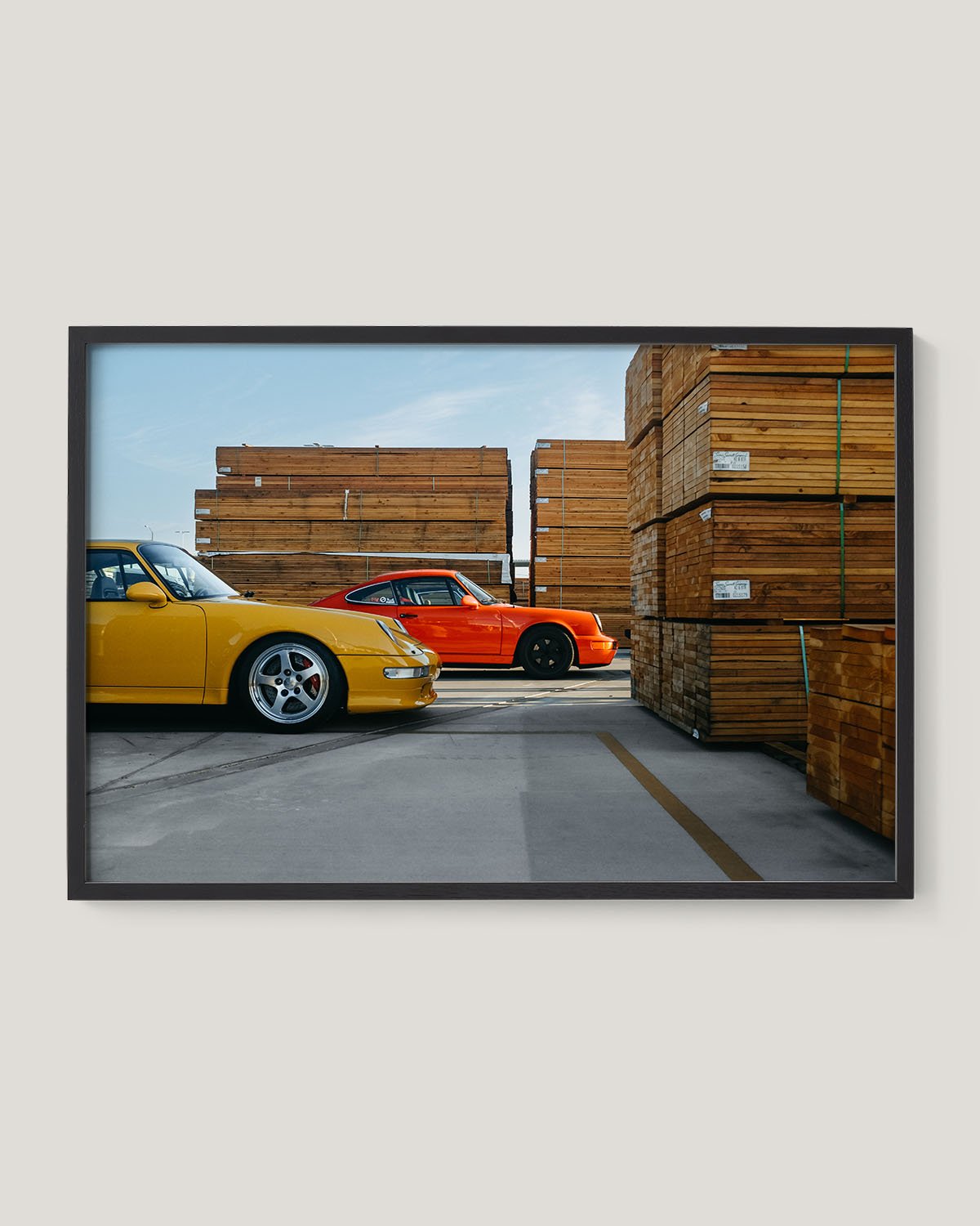 LuftgekuhltV_LandscapeFrame_Frame_FullBleed_Black.jpg
