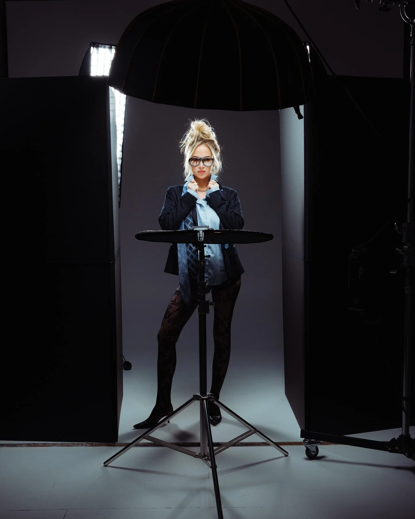 Fashion meets beauty with intention.
Clean highlights, sculpted shadows, and controlled contrast all powered by a 3-light setup 💡 

Model: @cam.benanti 

⚡️ Key: @flashpointlighting 600 + 42&rdquo; white beauty dish w/ grid
⚡️ Fill &amp; rim: 2x @go