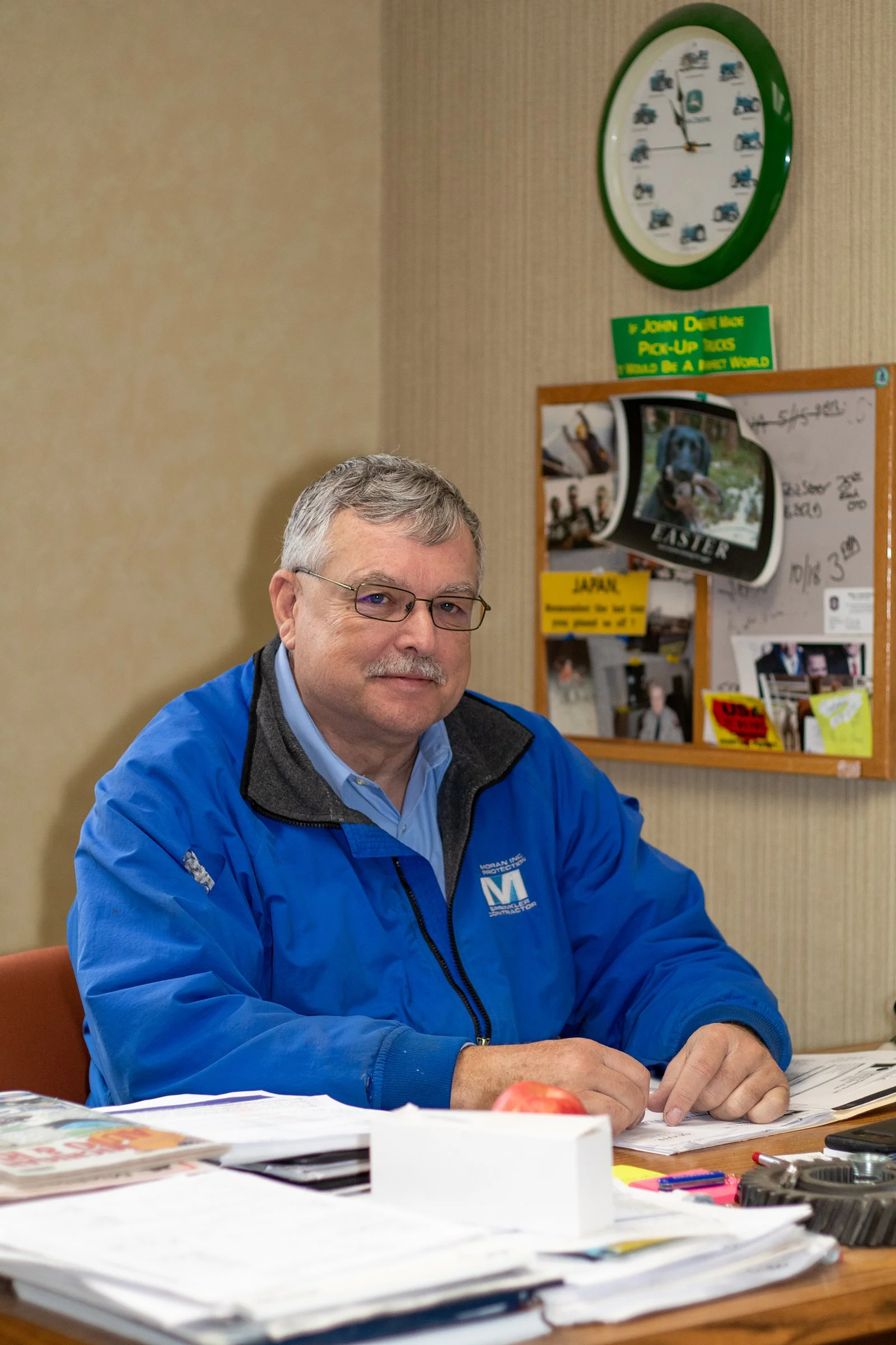 employeeportrait-office-john02.jpg
