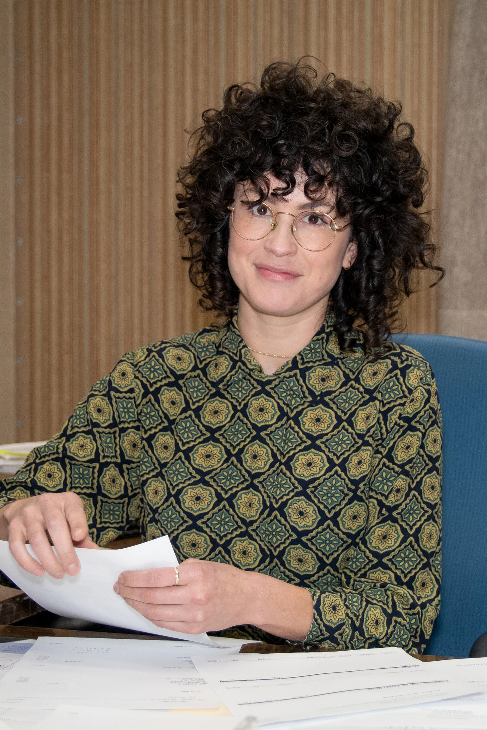 employeeportrait-office-veronica01.jpg