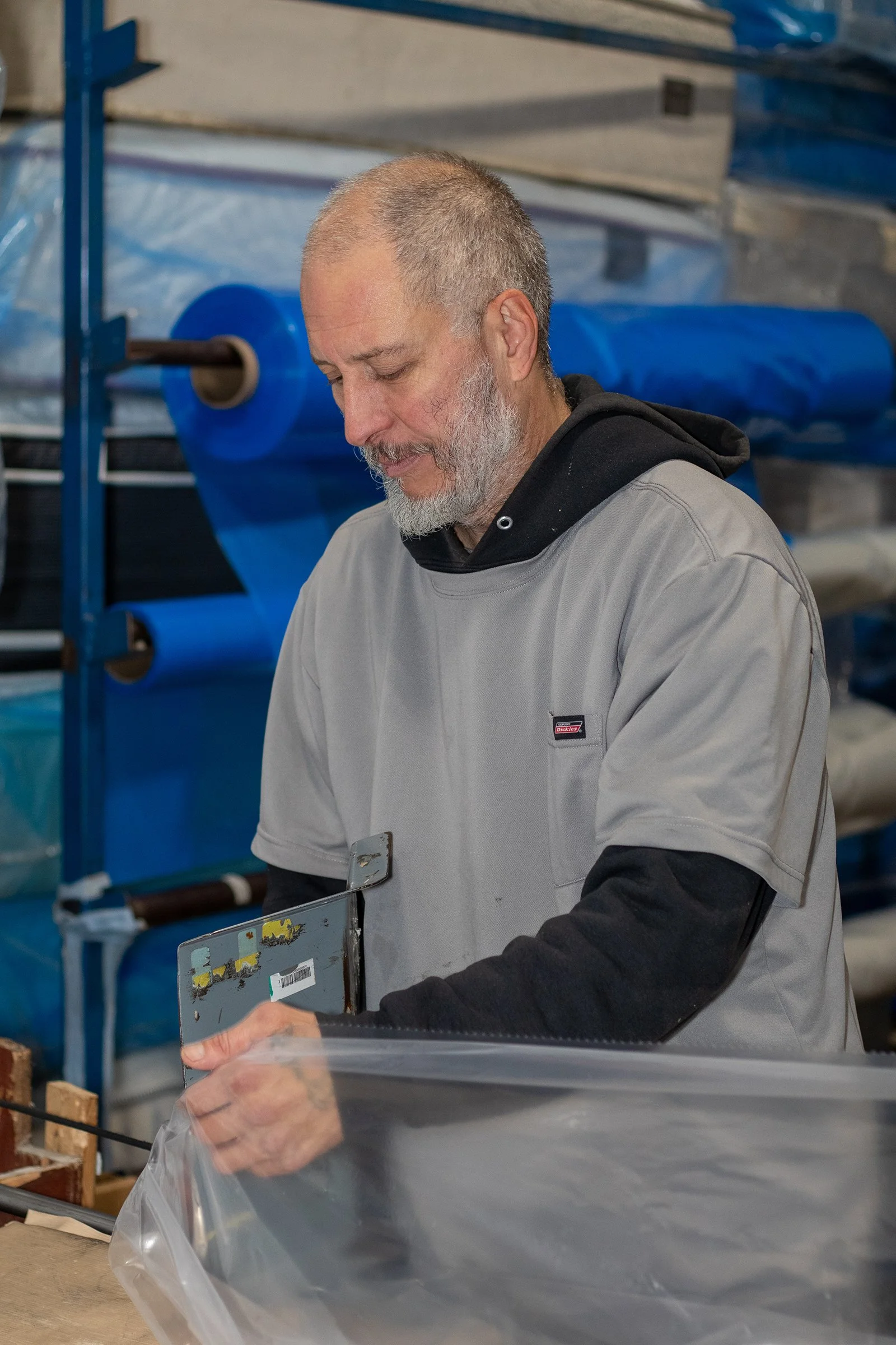 employeeportrait-factory-wayne02.jpg