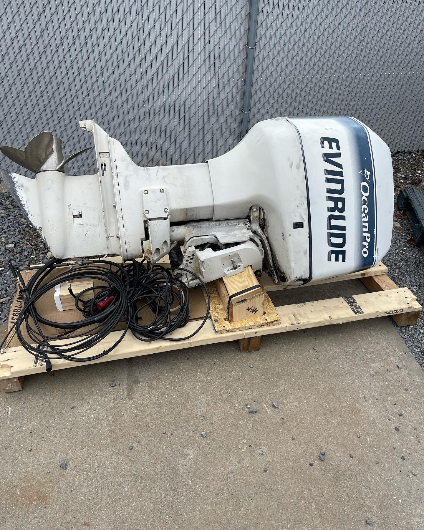FOR SALE: Evinrude 200 HP ocean pro WITH MOST RIGGING. This is a take off of a repower that we are doing and the motor runs. Unsure of compression and HRS. DM for more info.