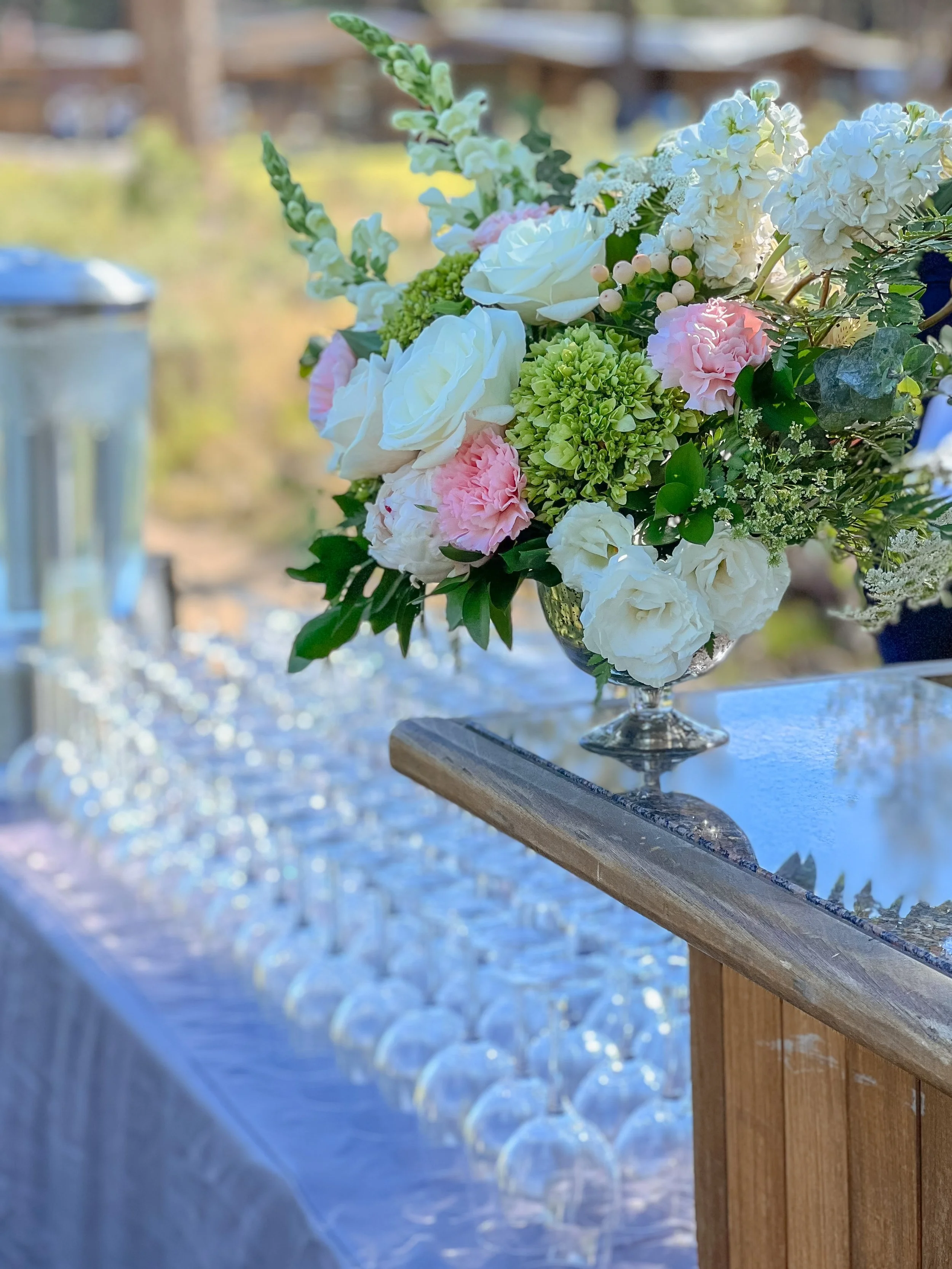 About Ash + Lily: A luxury floral designer for weddings and events in beautiful Lake Tahoe and surrounding areas.