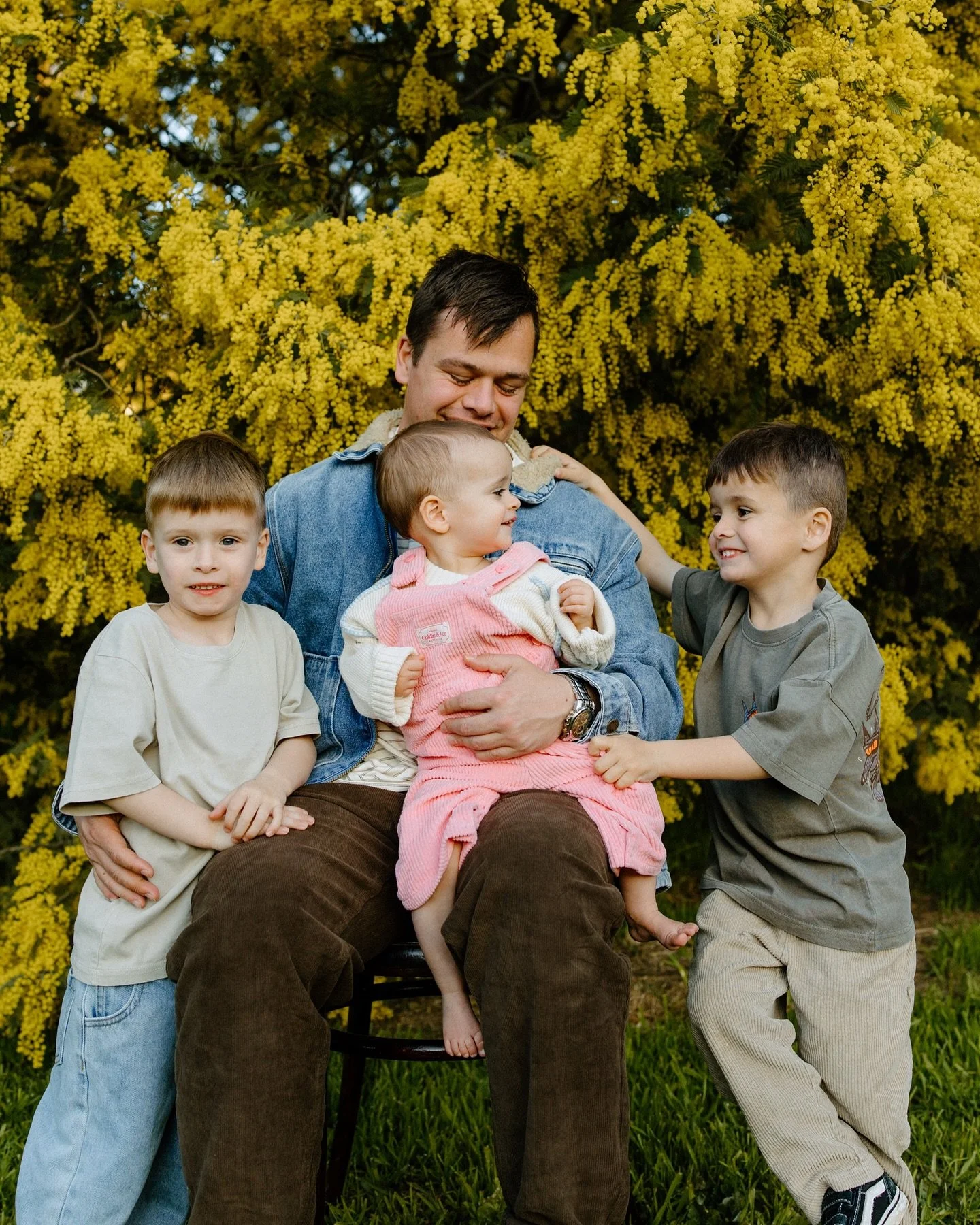 Golden Memories with Dad
Short and sweet cuddles, kisses, and just the right amount of chaos.

These sessions are designed with dads in mind (but perfect for families up to 6). It&rsquo;s the ideal chance to soak up the crisp sunshine and golden watt
