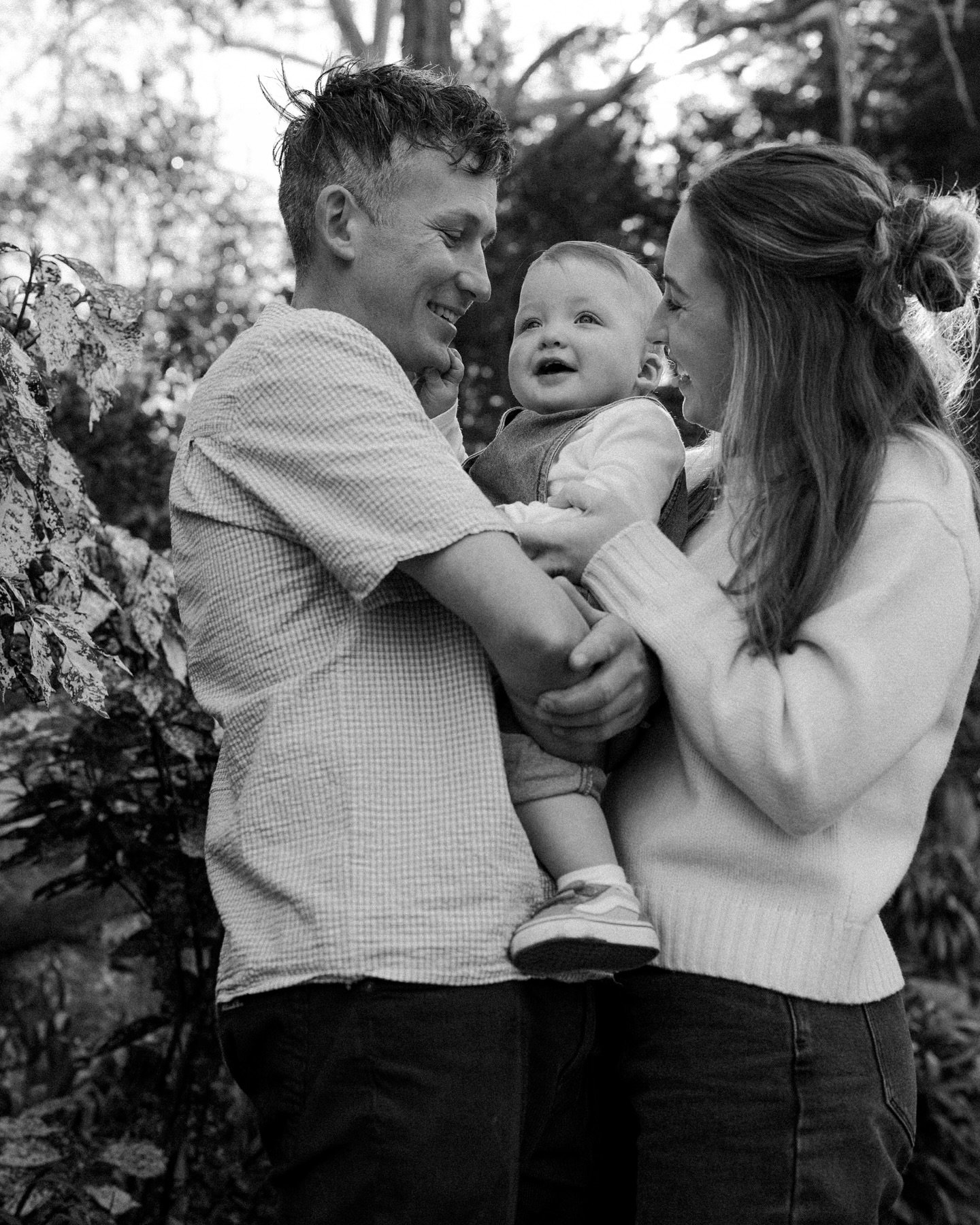 A sweet garden session to celebrate Griffin&rsquo;s first lap around the sun. These sessions get me every time, it&rsquo;s not just the birthday, it&rsquo;s the year of becoming parents&hellip; the long nights, the soft firsts, the way you&rsquo;ve a