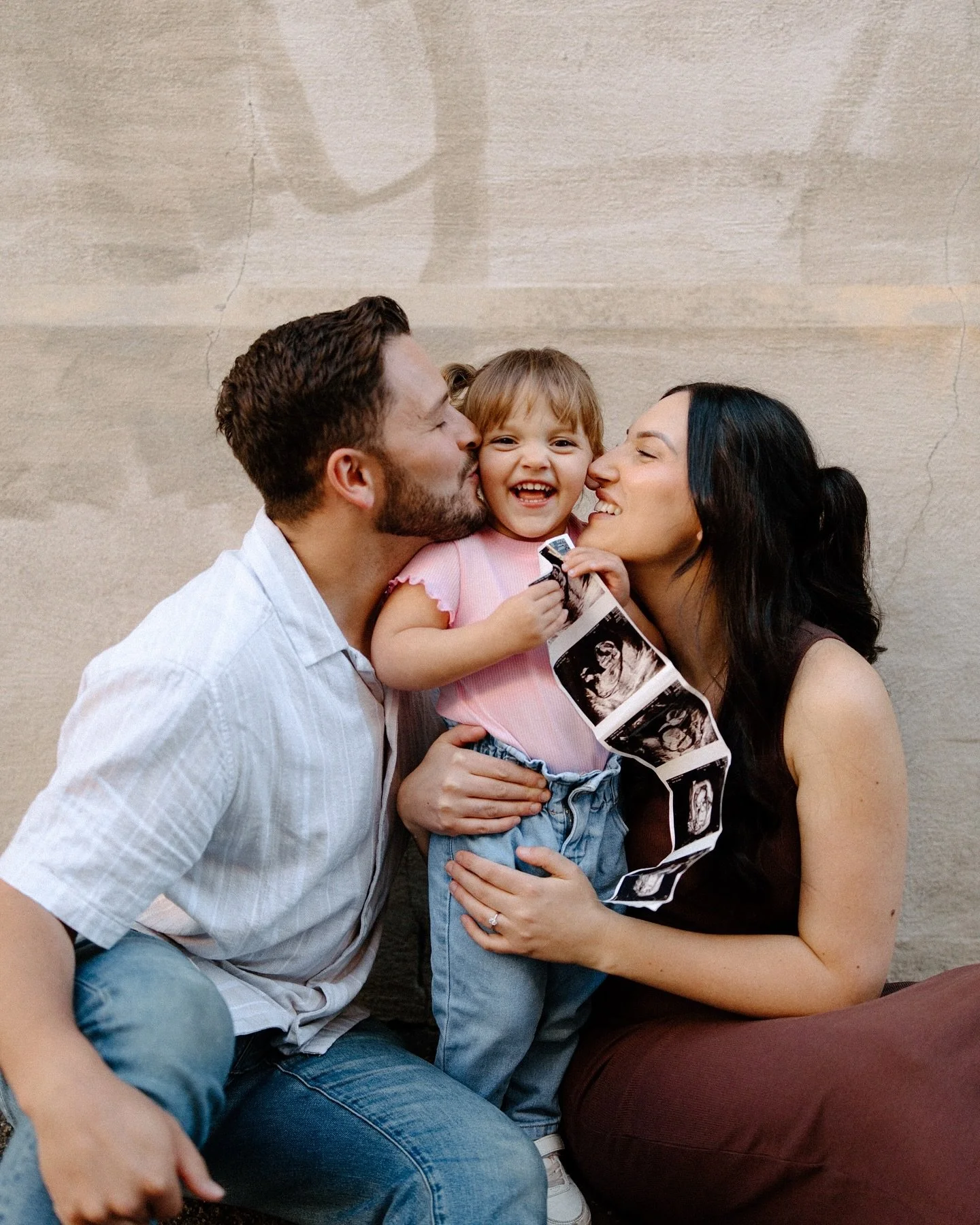 Fun family memories before they become a family of four 🤰🏼🍦feeling so incredibly honoured to be apart of documenting your special moments. 

A quick pit stop for some ice cream and a few extra kisses too.
The perfect way to welcome the spring and 