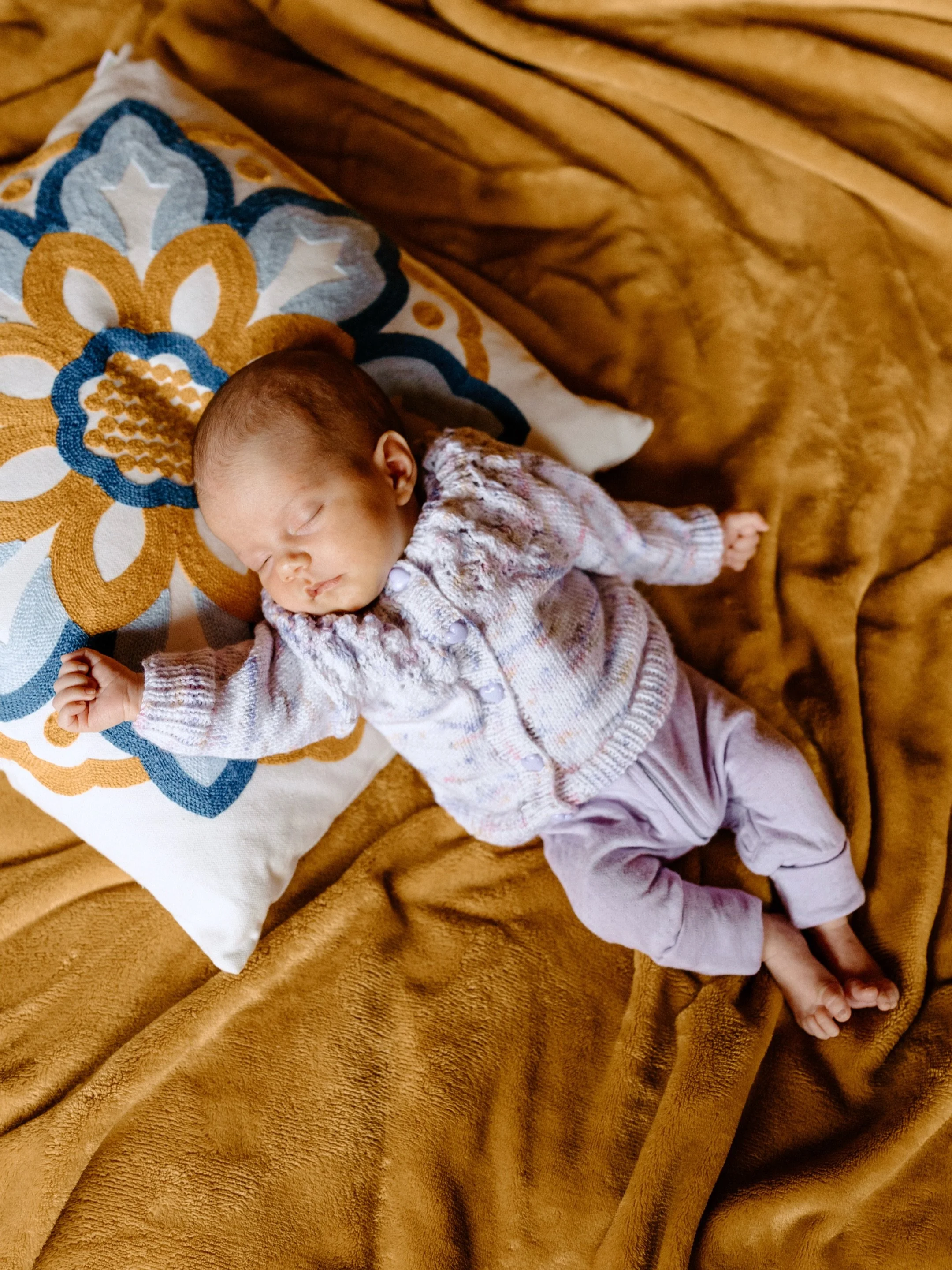 Welcoming baby Violet 💜

Gosh, this session was a goodie. Captured in and around India&rsquo;s Nan&rsquo;s home, it felt like stepping into a little time capsule filled with all the nostalgic vibes. And you just know the moment I spotted the blue Ko