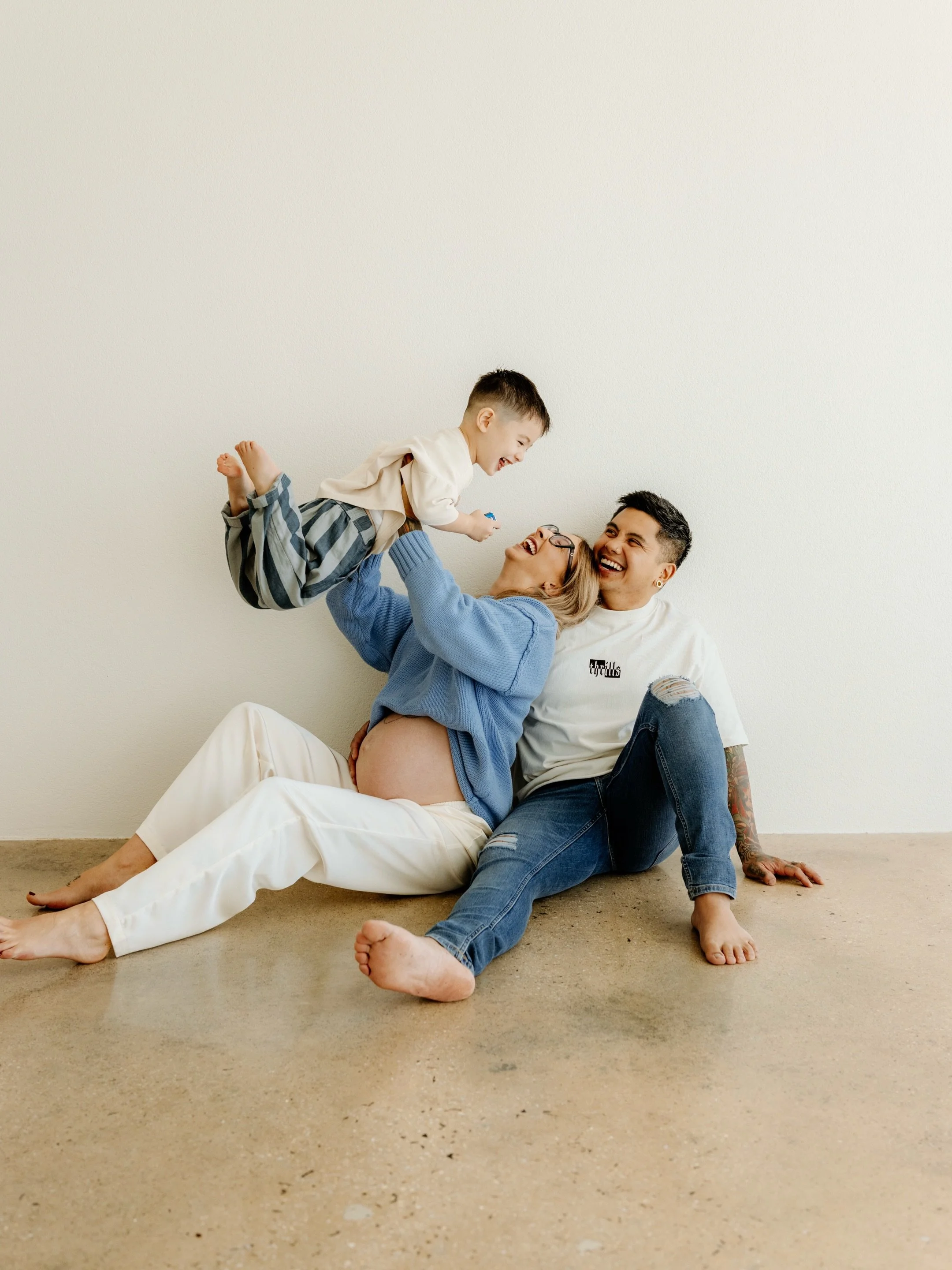 A few fun moments made into forever memories before this beautiful family welcomes their newest little love. 

Keeping things relaxed, following the kids&rsquo; lead, and making sure the experience feels just as fun as the photos themselves.

Now boo