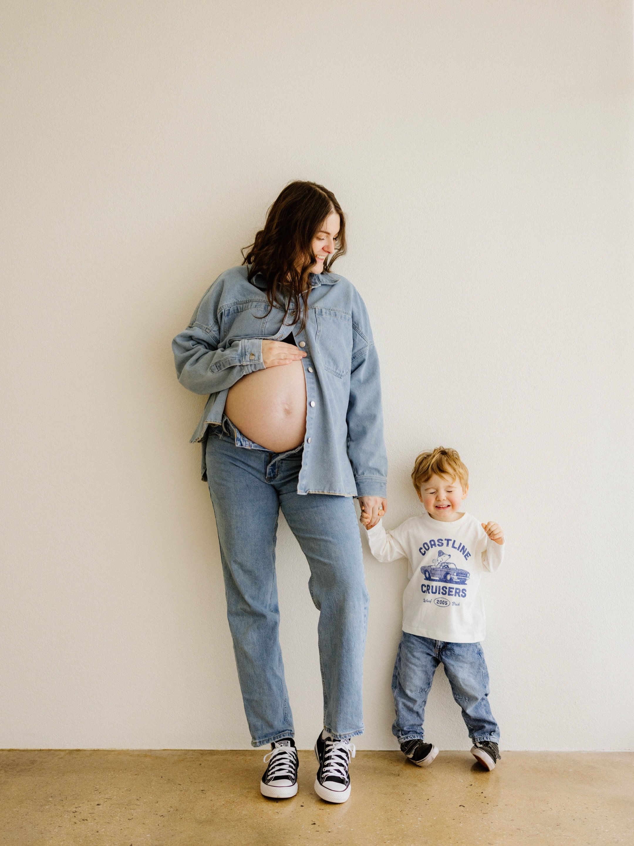 A fun little studio session, the perfect session for the mum who&rsquo;s unsure if she wants to do a maternity session. 

Super playful and interactive, especially perfect for little ones. No pressure to sit still or smile at the camera, just plenty 