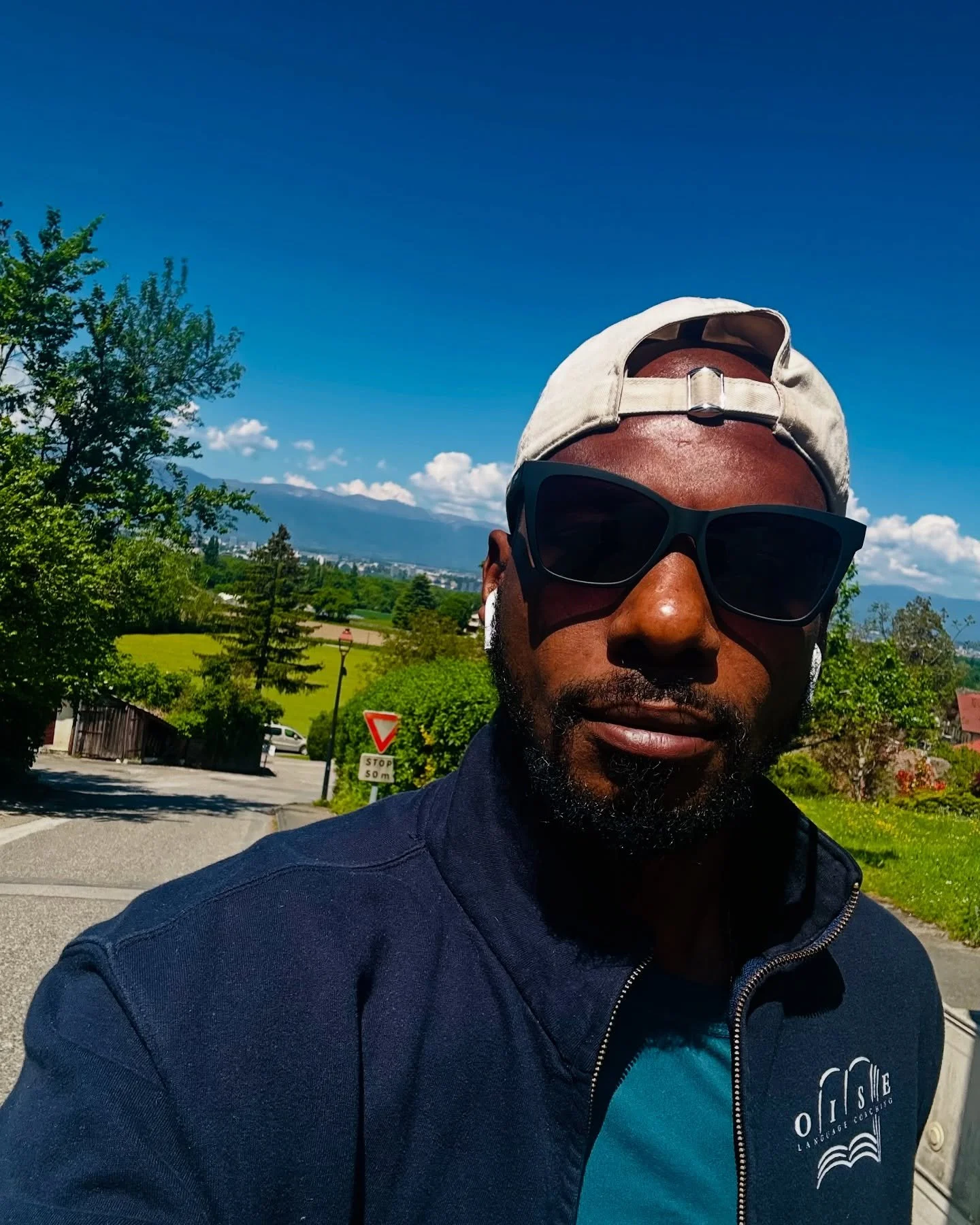 Angel numbers keep finding me&hellip; the signs are subtle but the message is loud 🦄🔭✨

vibes on: KISSING IN PUBLIC - DESTIN CONRAD 🎶🎵

#eatsleepblank #winter #fall #spring #summer #pamojafit #people #places #purpose #goodvibes2ulove #mkineurope 