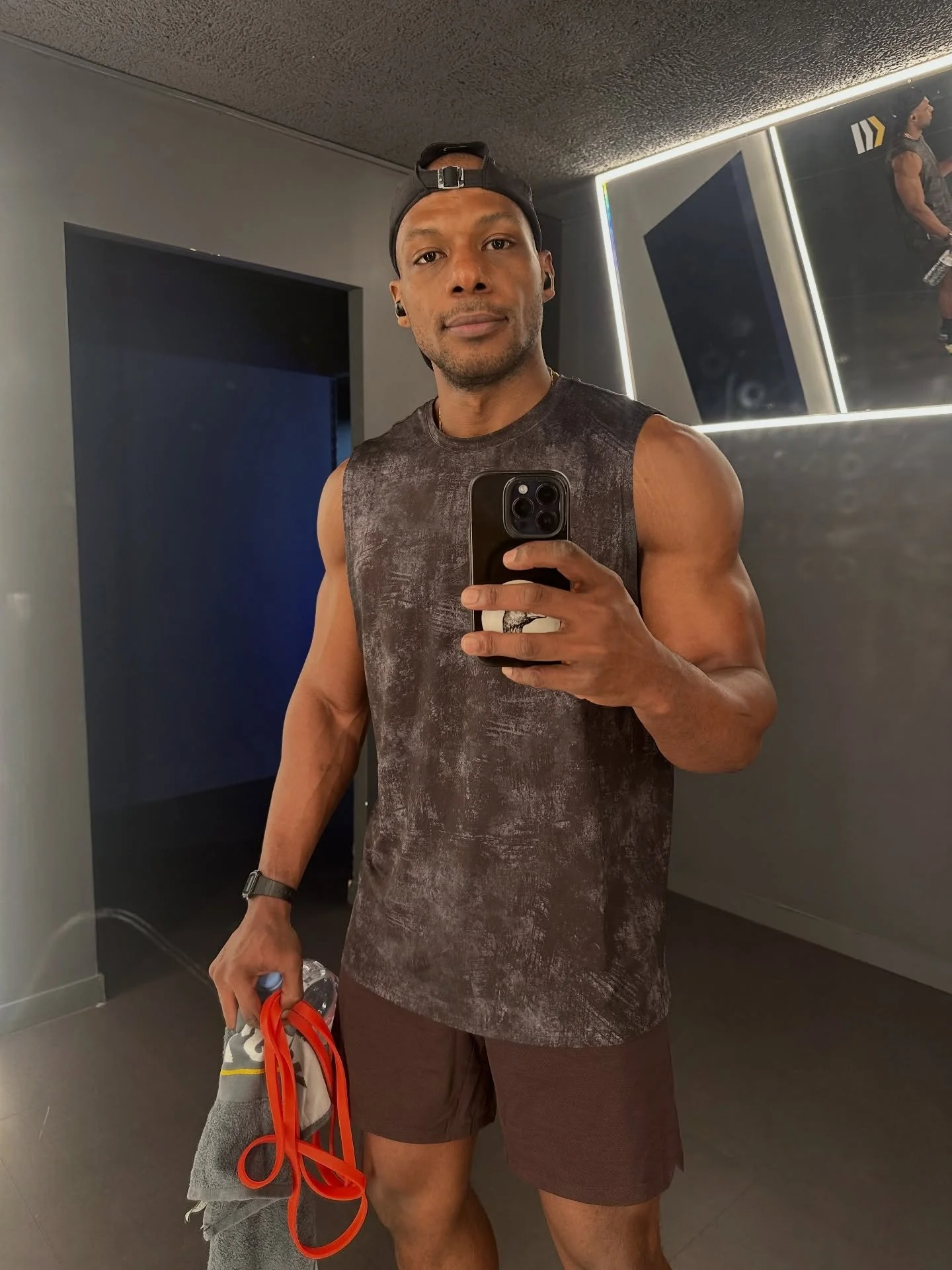 giving your timeline a cleanse, respectfully&hellip; 😘🦄✨

vibes on: Yamaha - Dijon 🎶🎵

#eatsleepblank #pamojafit #goodvibes2ulove #detox #cleanse