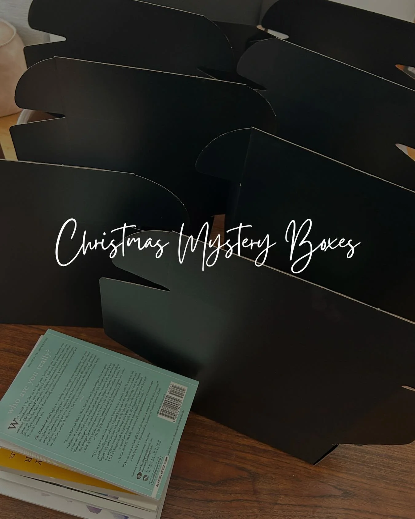 Today &hellip; I woke up, meditated and had a vision!

And now &hellip; I&rsquo;ve created eight Meditation Mystery Boxes 🗃️ 

Just in time for the gift giving season 🎄 .. to yourself or someone special ✨

The Mystery Box came into being for those 